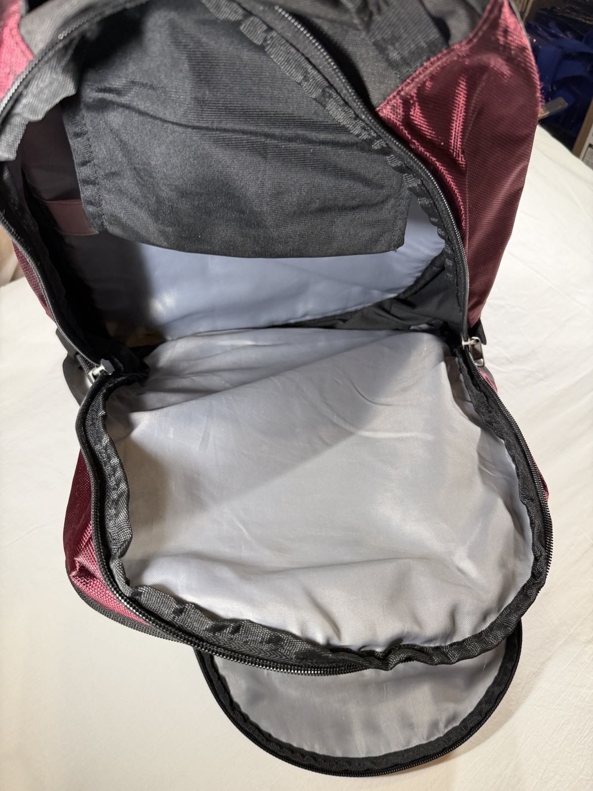 Adidas ClimaCool Maroon & Black Backpack – #40 – Multi-Pocket – Pre-Owned