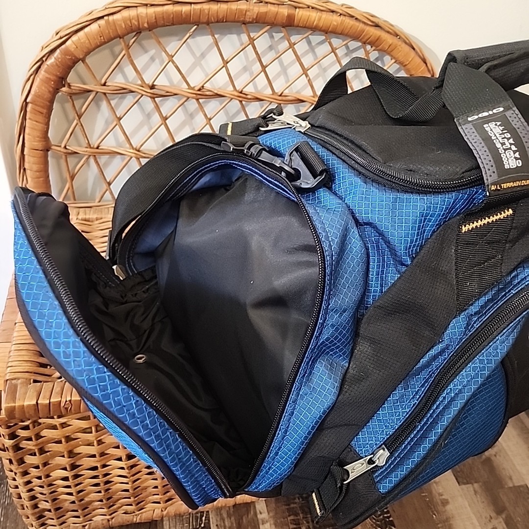 OGIO Duffle Sports Gym Travel Bag Blue & Black 50 Liter All Terrain