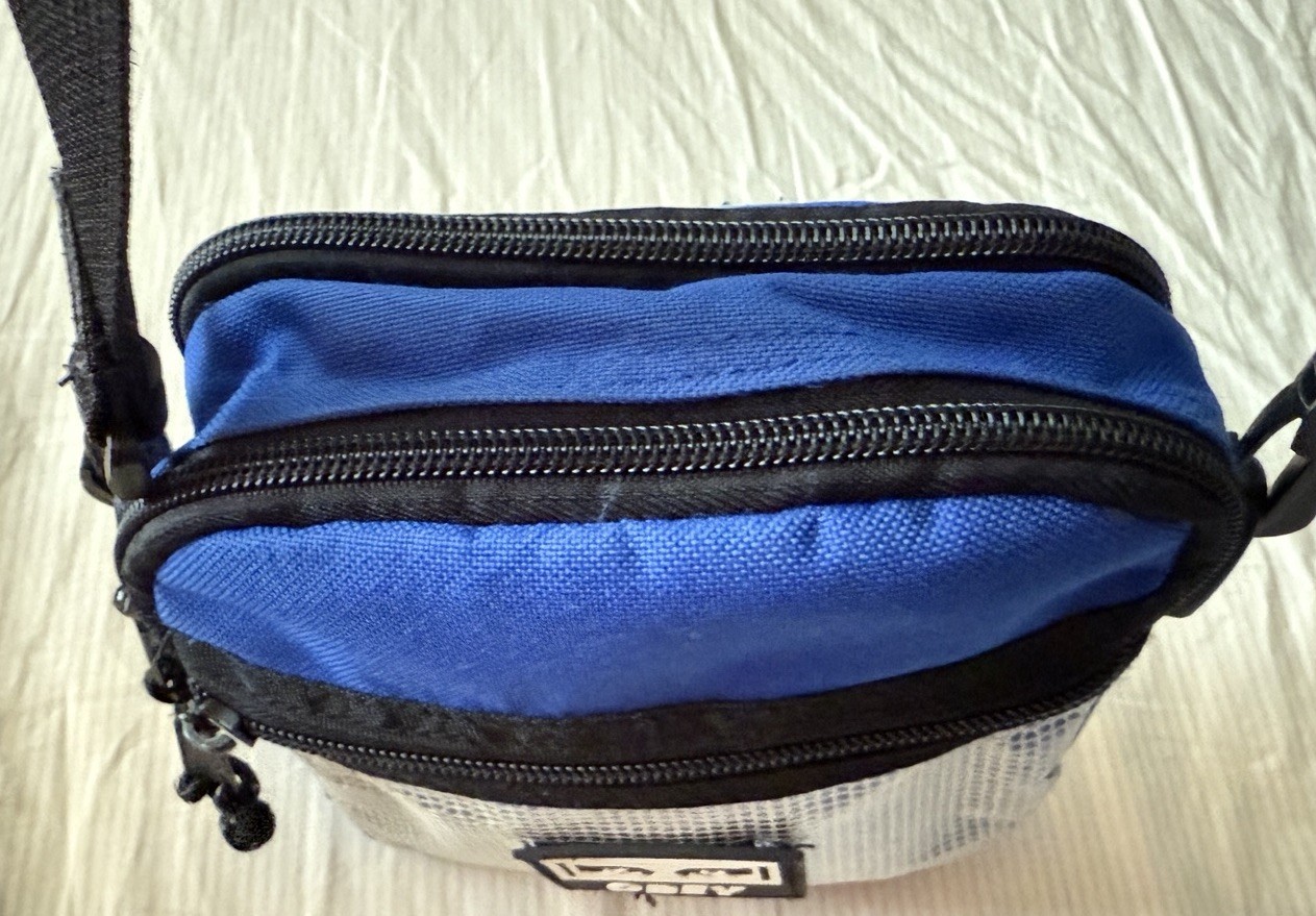 obey conditions crossbody travel bag small blue size osfa