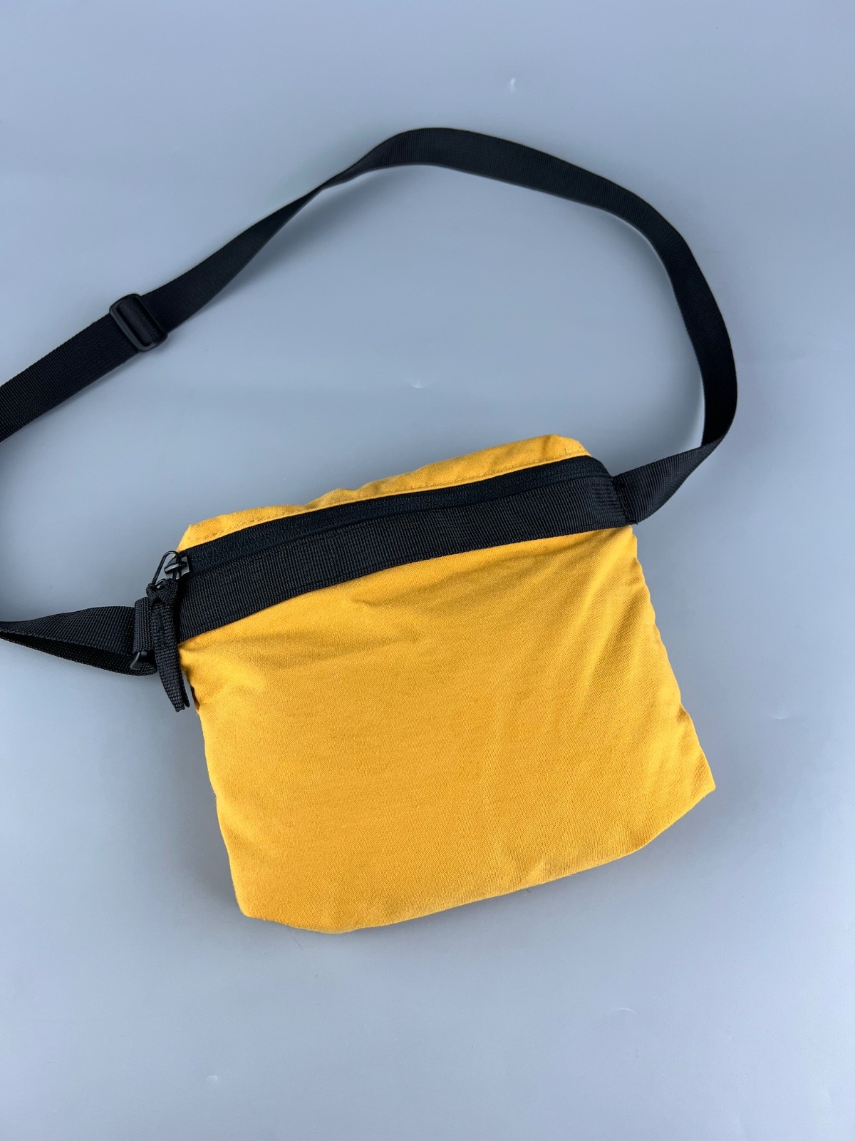 Uniqlo U Yellow Nylon Shoulder Bag Crossbody Unisex 22x16cm