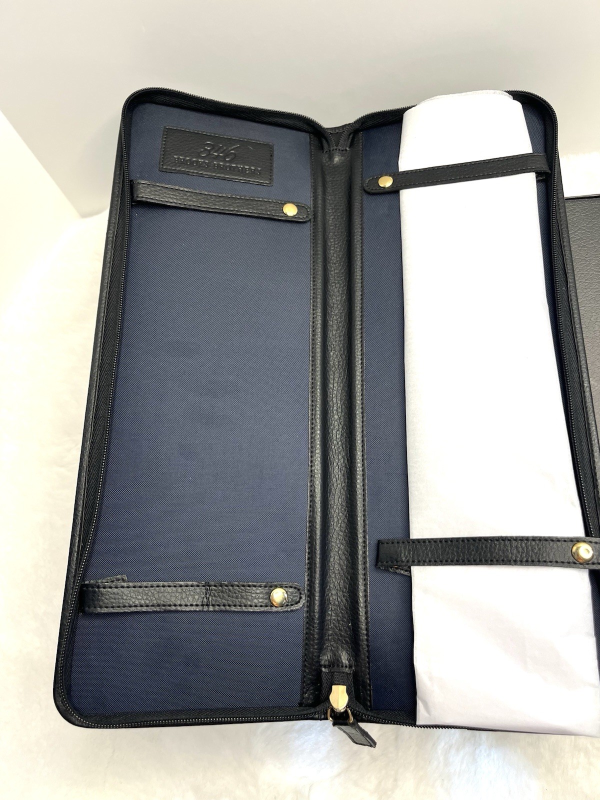 BROOKS BROTHERS 346 Black Zip Around Travel Tie Case – 16″ X 6”