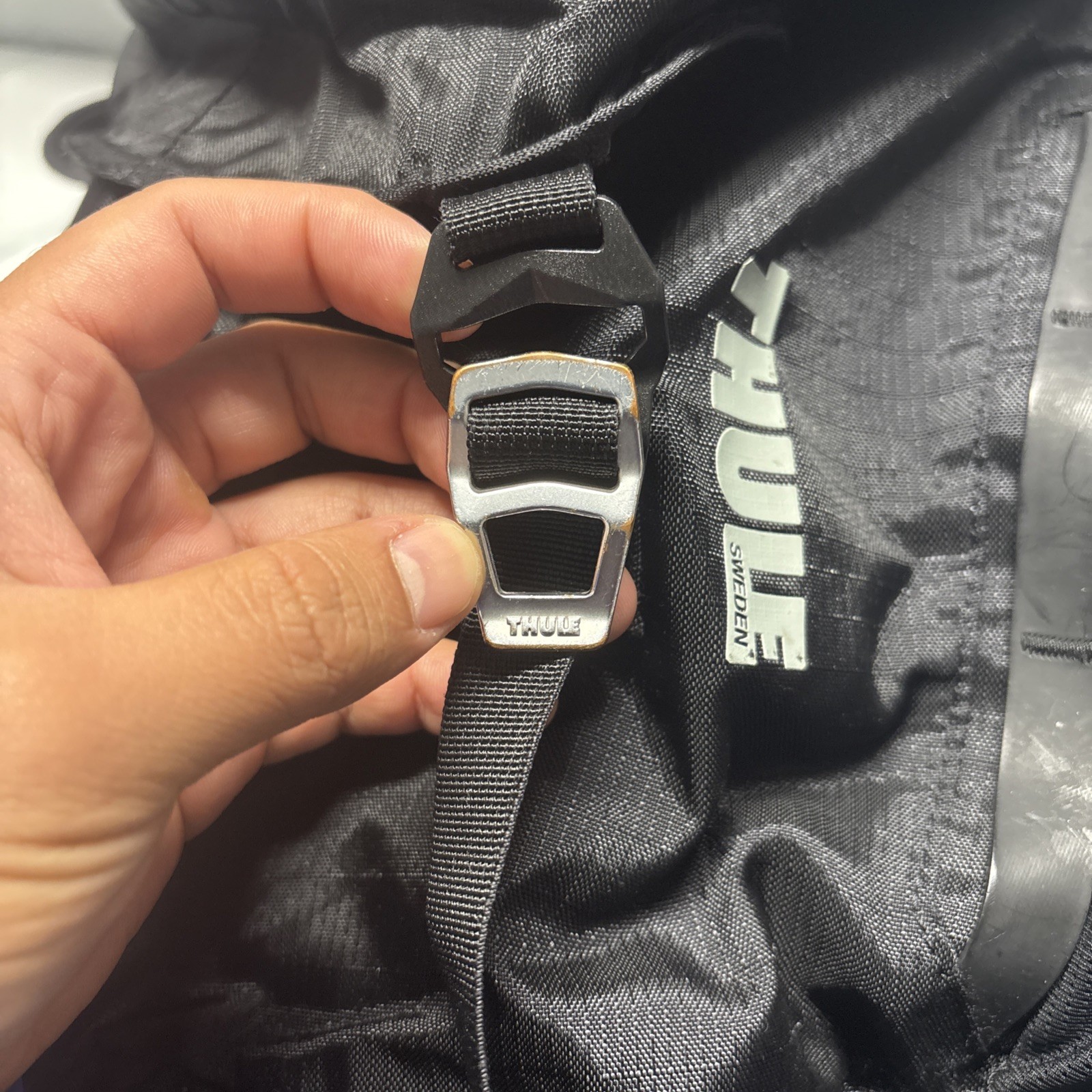 Thule Sweden Enroute Mosey Black Daypack Backpack Zippers Pockets Hiking Outdoor