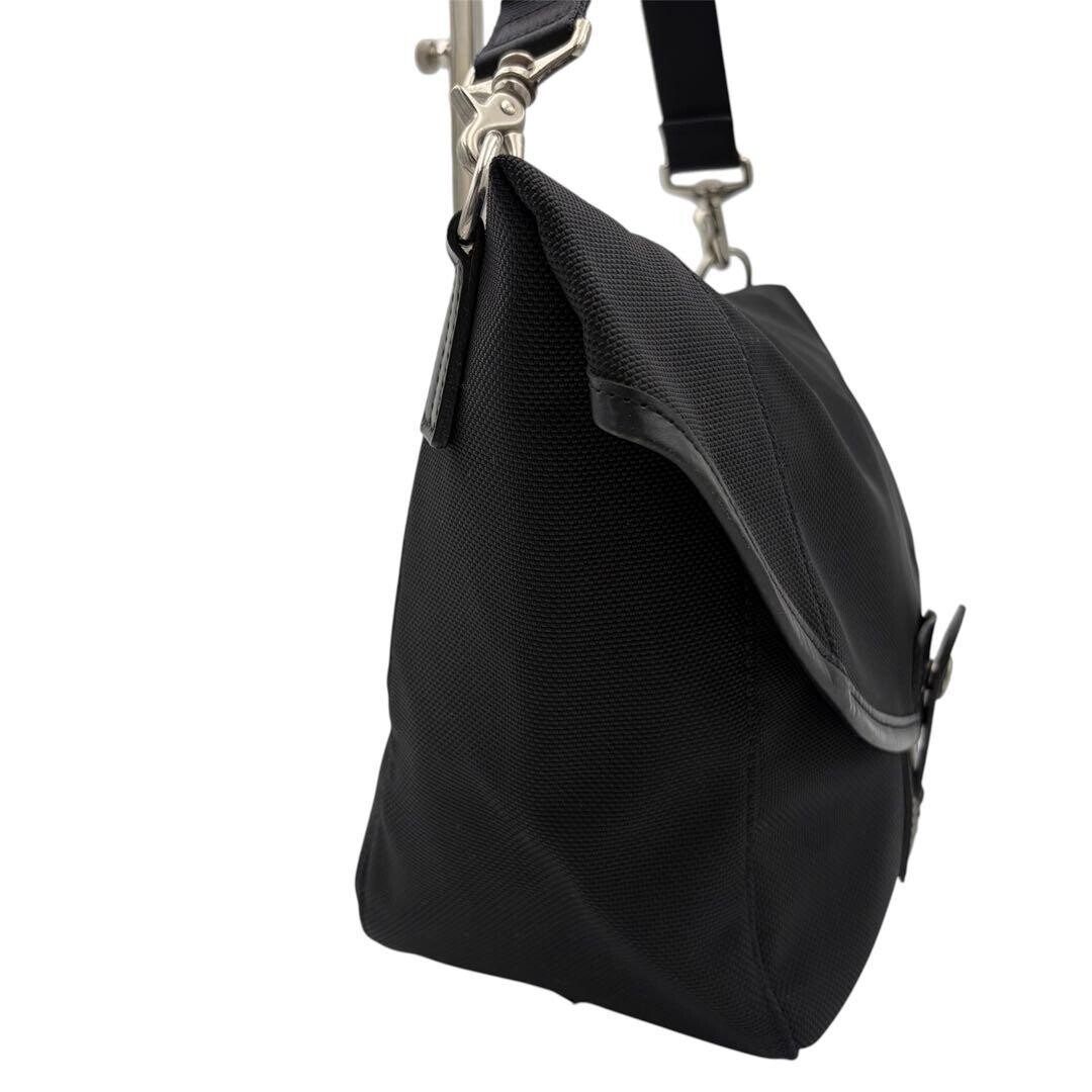PORTER Black Leather Handbag Shoulder Bag Yoshida Kaban Japan Men Snap Closure