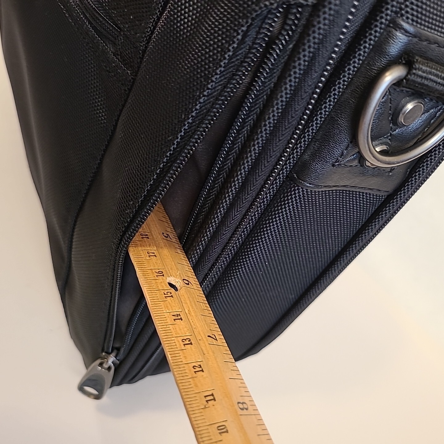 Samsonite Classic Laptop Brief Bag Carrying Case for 17″ Lap Top OBO