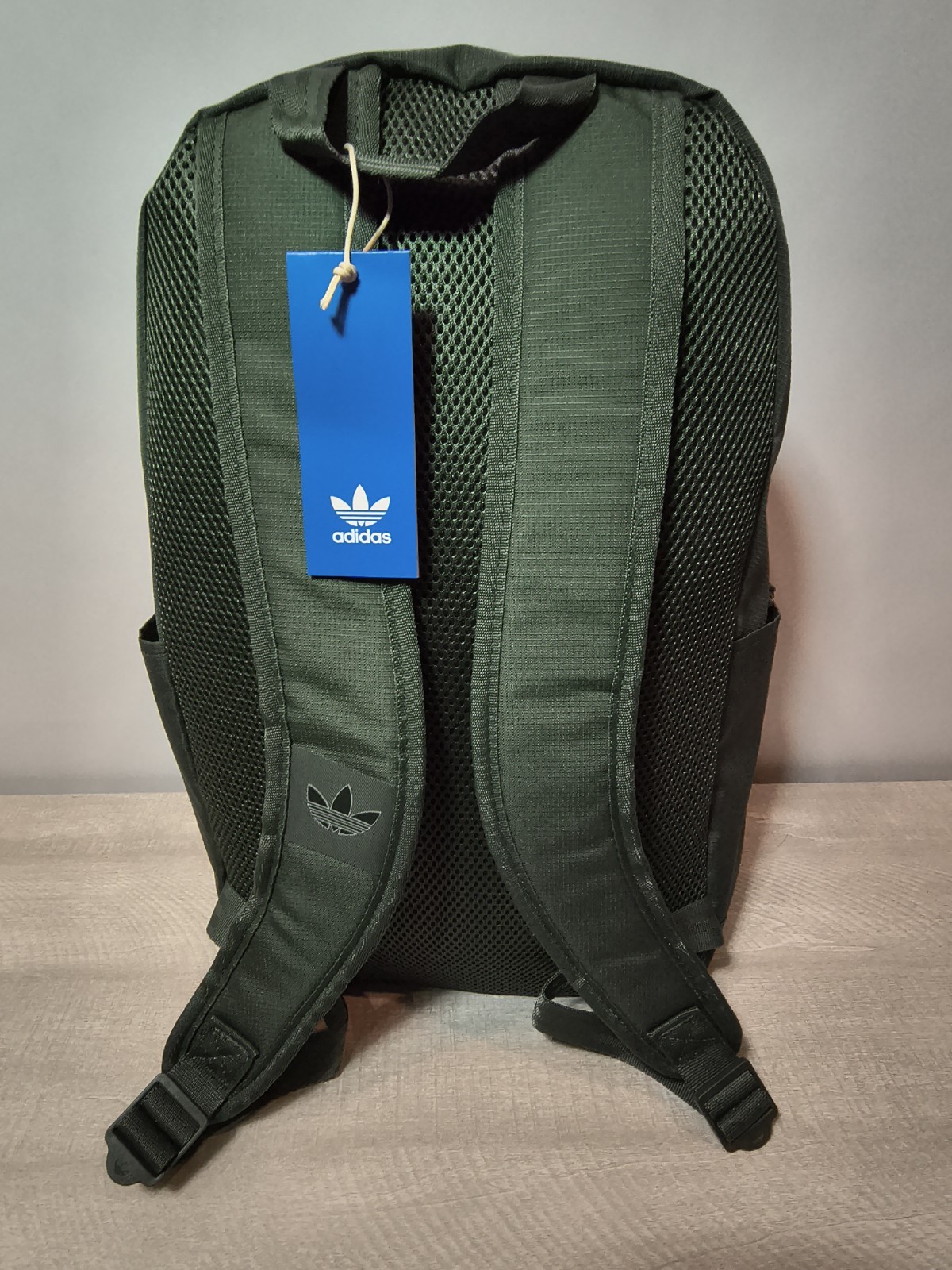 Adidas / ADICOLOR Backpack / IS4565/ Green Oxide / L