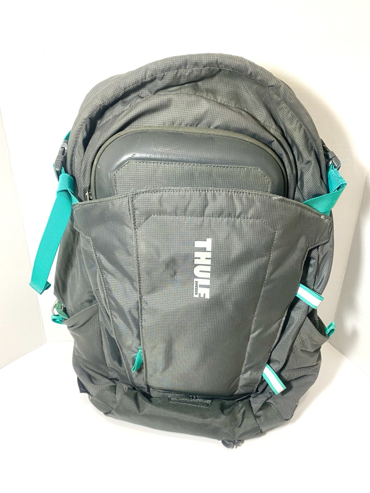 Thule En Route Triumph 2 Backpack 15″ Laptop Grey Nylon Daypack 21 Liters