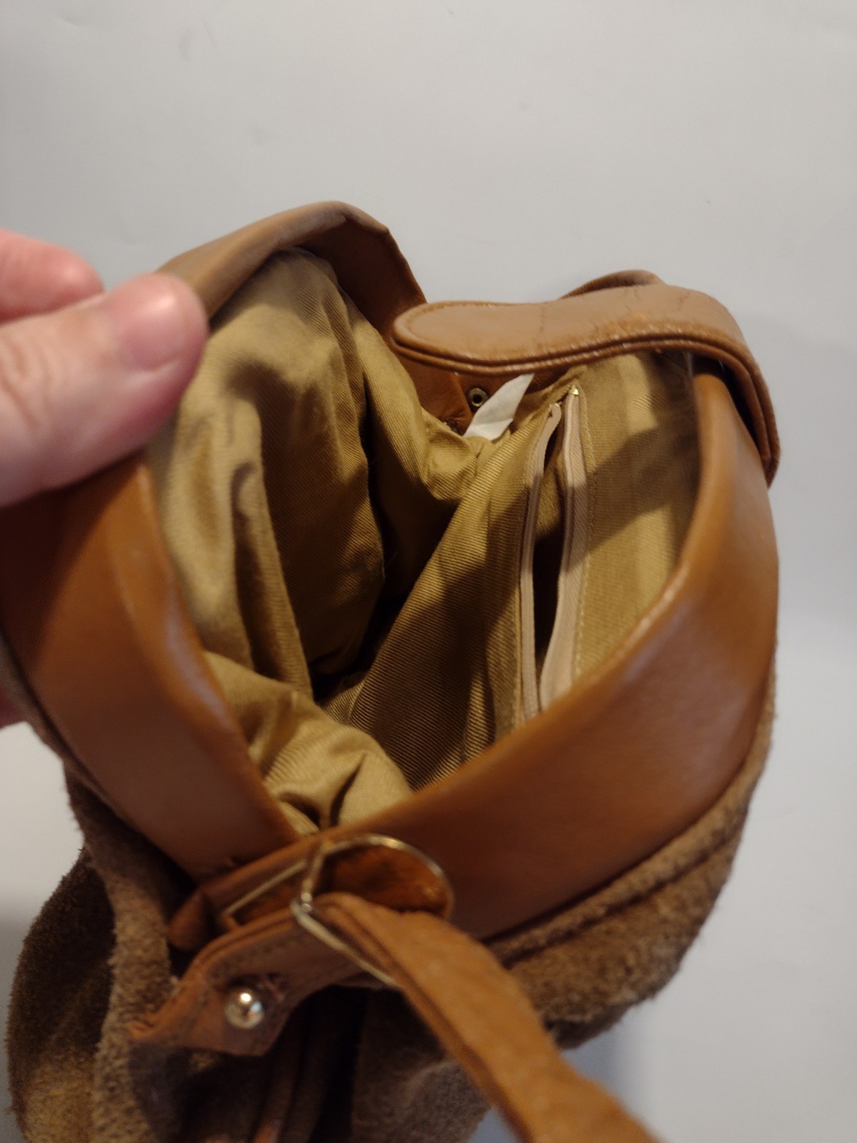 Vintage 1970s Tan Suede & Leather Hinged Shoulder Bag Small
