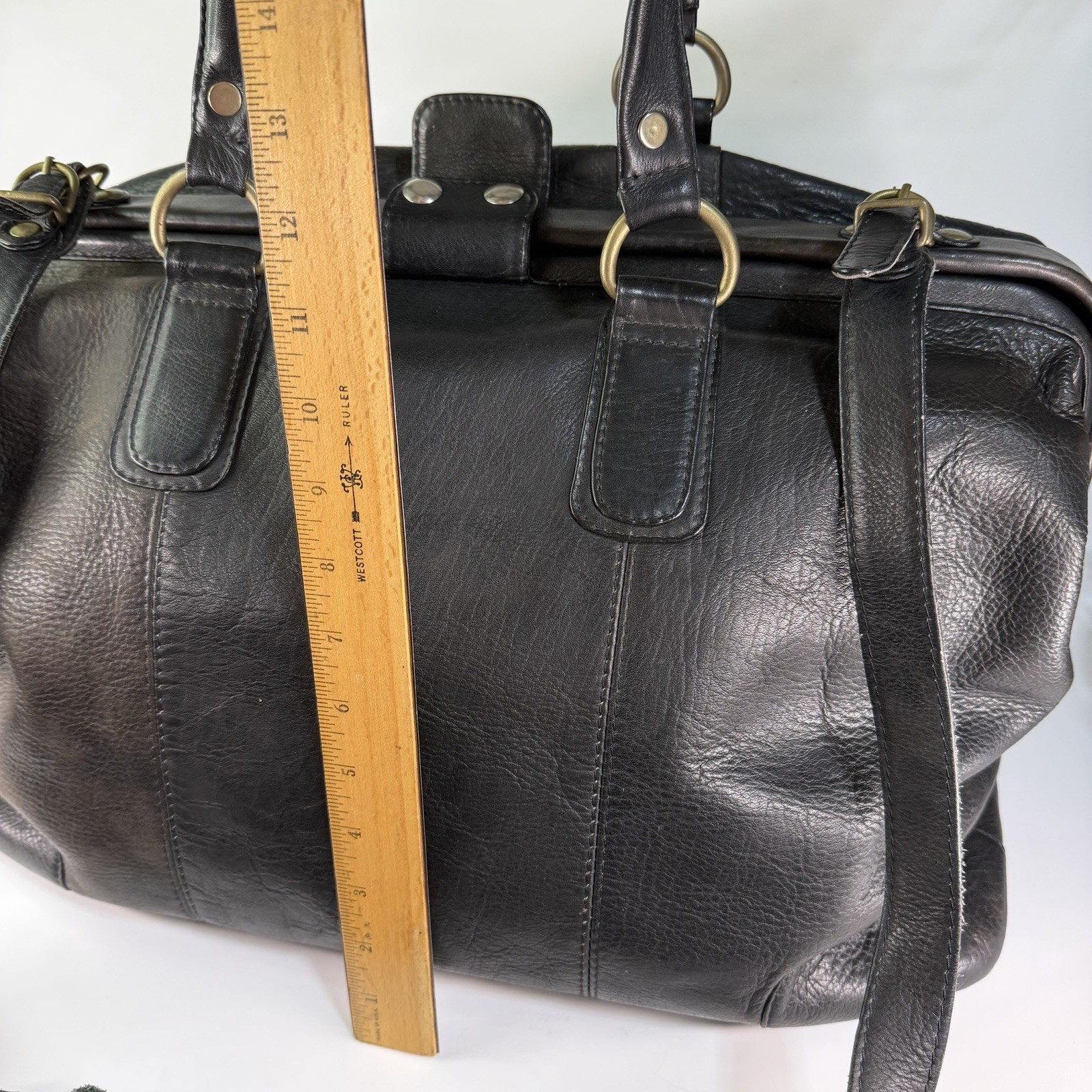 Vintage Orvis Leather Duffle Bag Weekender Crossbody Doctor Travel Carry On RARE