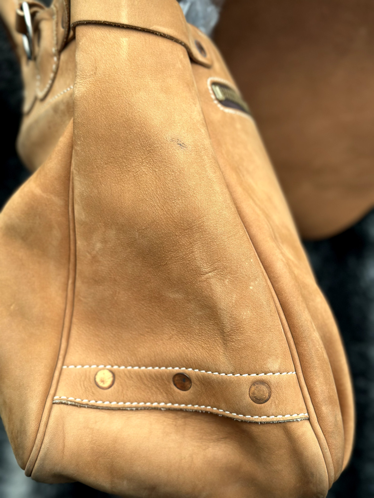 “THE J PETERMAN COMPANY” Saddle Tanned Leather Messenger Satchel Bag
