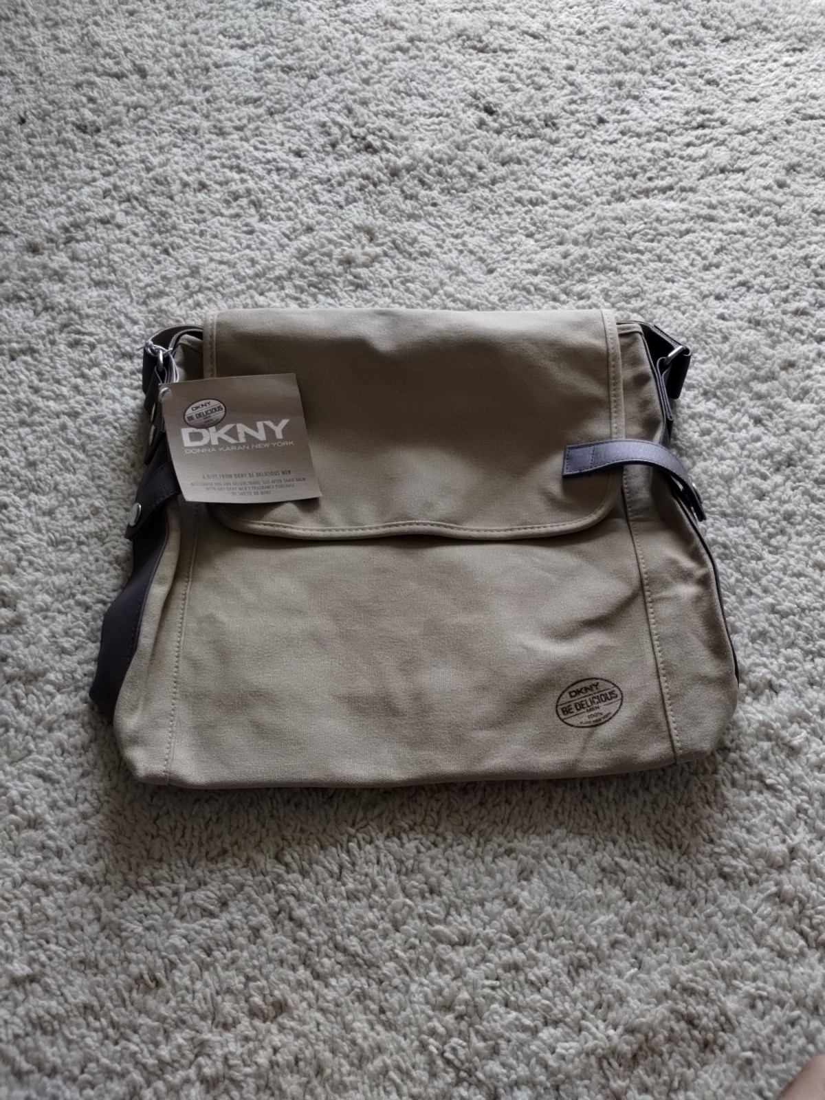 DKNY Men Messenger Bag New Never Used