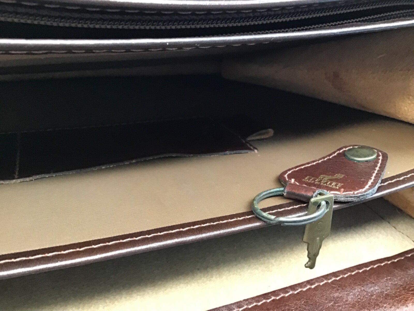 Renwick Brown/Tan Leather Briefcase Made in Canada Vintage 17 x 14 Inches