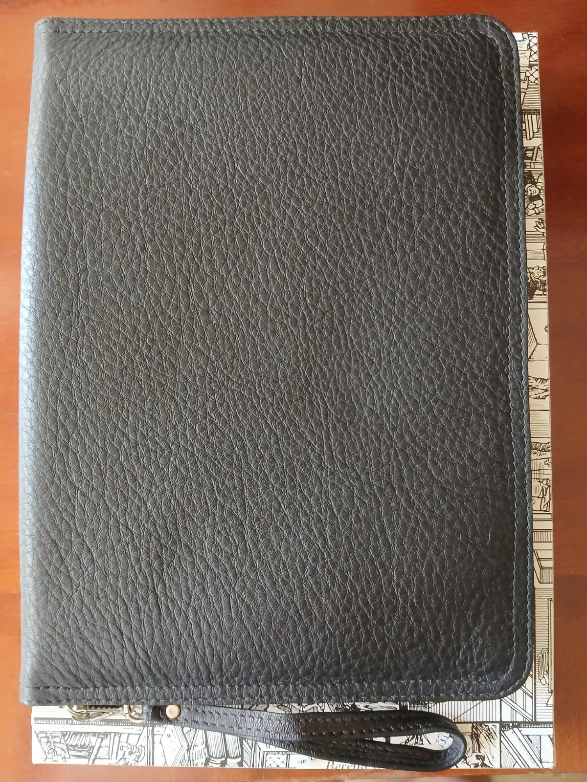 BERETTA Men’s Chervo Black Clutch Cowhide Case – By F Hammann Germany, MSRP $295