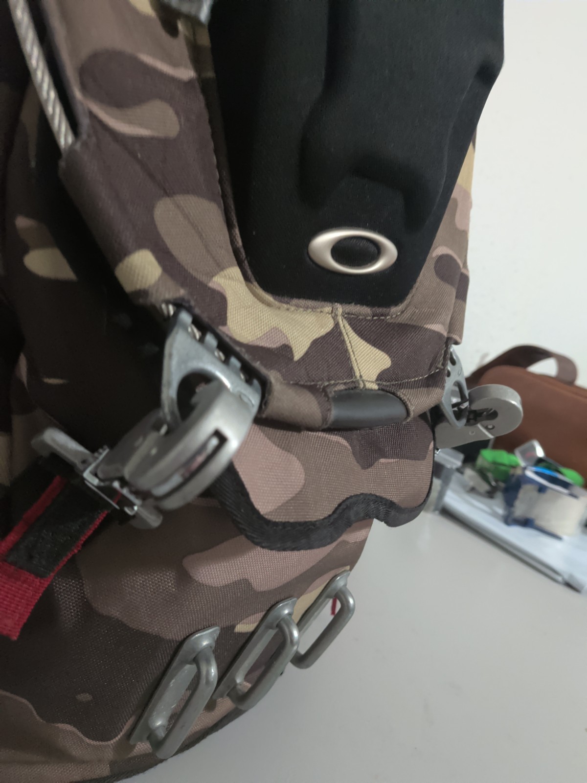 RARE OAKLEY KITCHEN SINK BACKPACK HERB CAMO 34L Tactical Field Gear Day Pack Bag