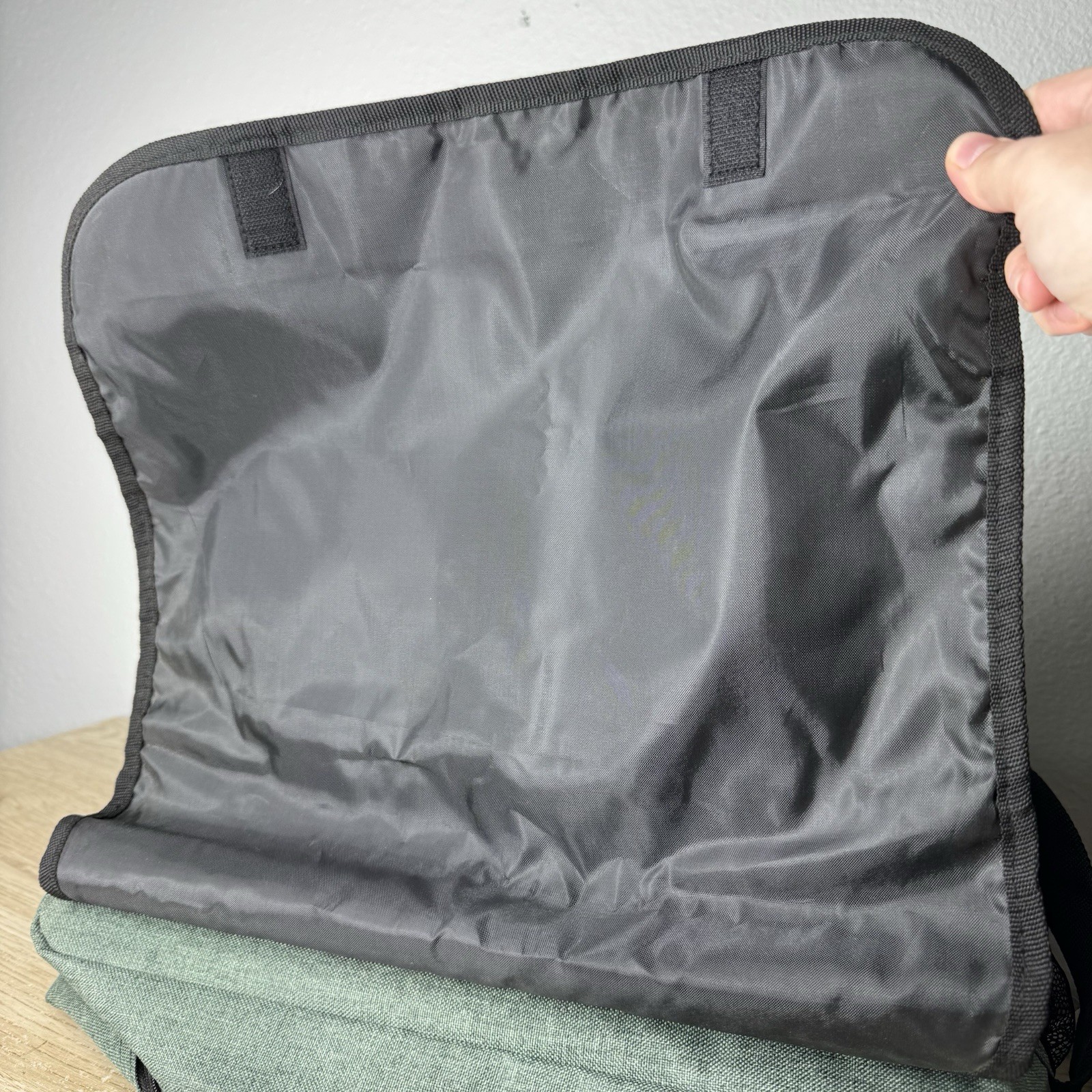 Bass Pro Shops Cabelas Green Satchel Computer Bag Promotional Advertisement Bag