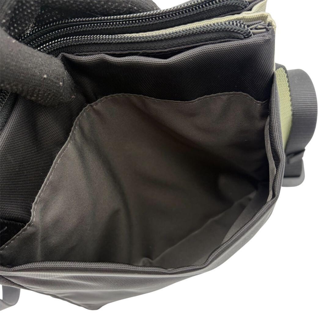 TUMI T-Tech Nylon Shoulder Bag Black Mens Crossbody Adjustable Strap 25cm 23cm