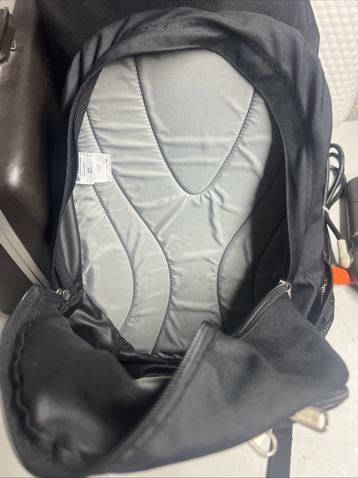 Columbia Back Pack Unisex , Black, Gray And Yellow Stripes , Travel, School