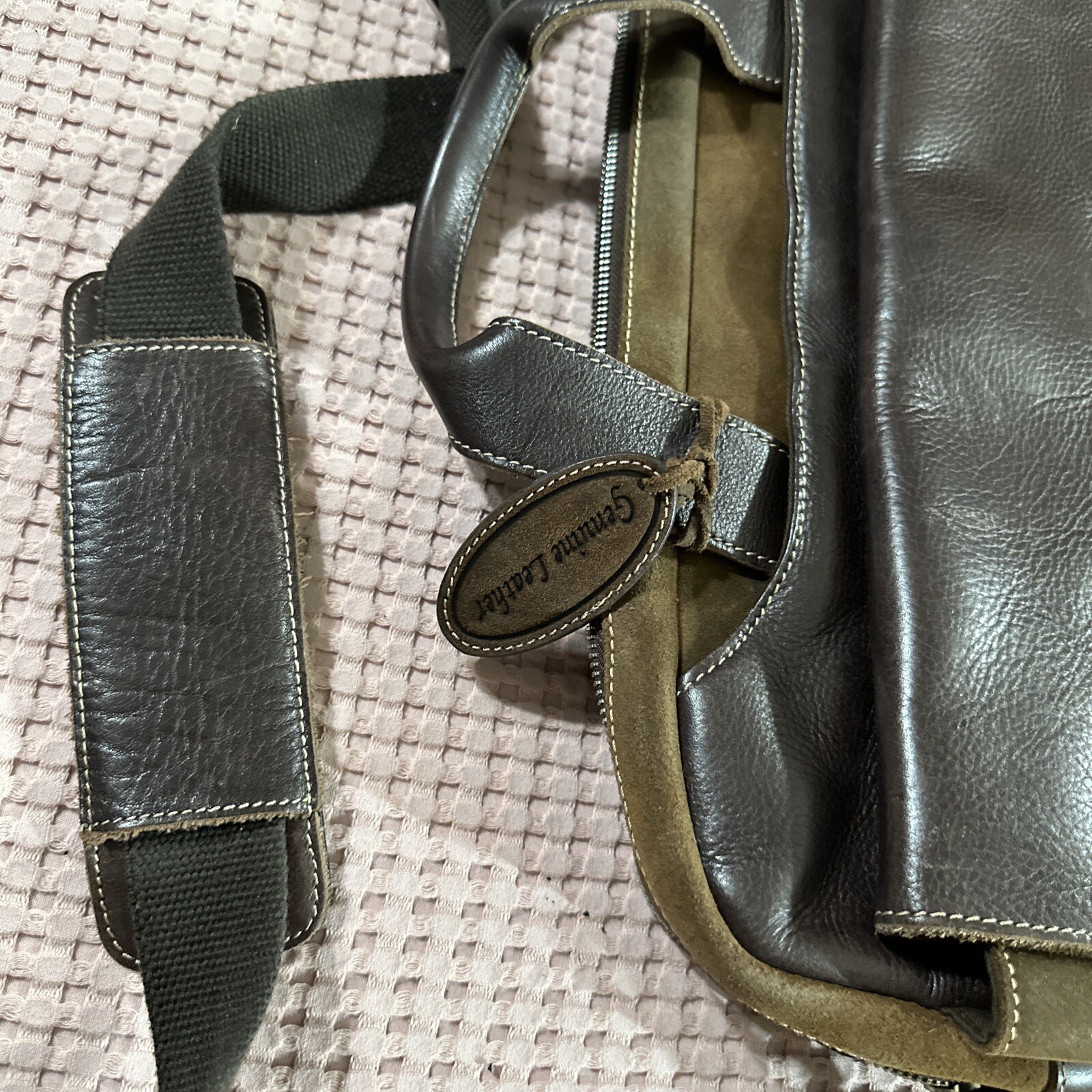 Pelle Studio Briefcase Messenger Laptop Bag. Distressed Leather 4 X 14 X 18