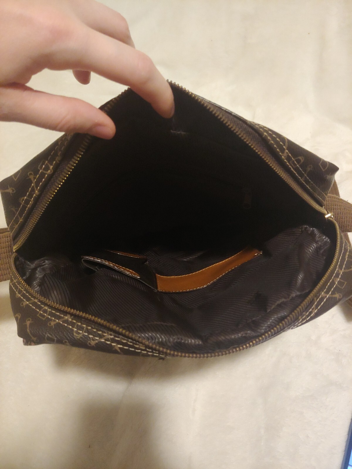 Shoulder bag