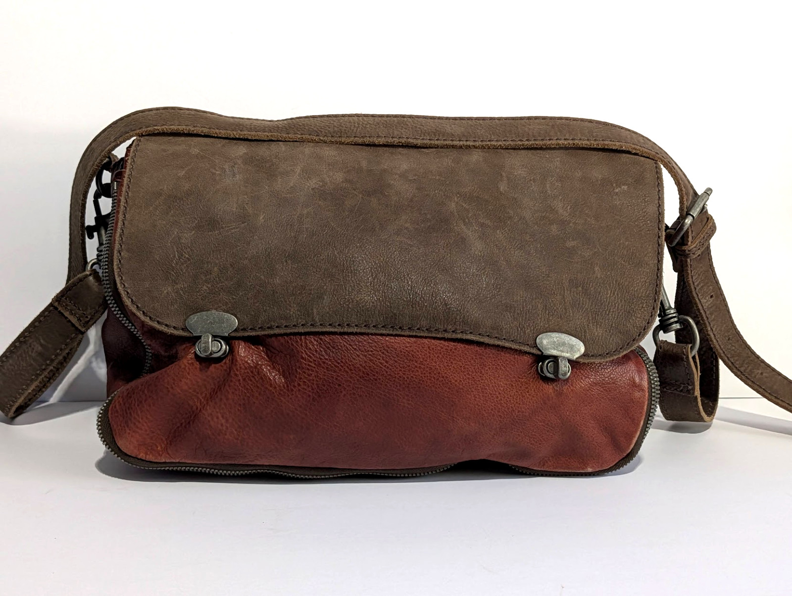 Liebeskind Berlin Two-Tone Leather Messenger Crossbody Heavy Hardware Bag Brown