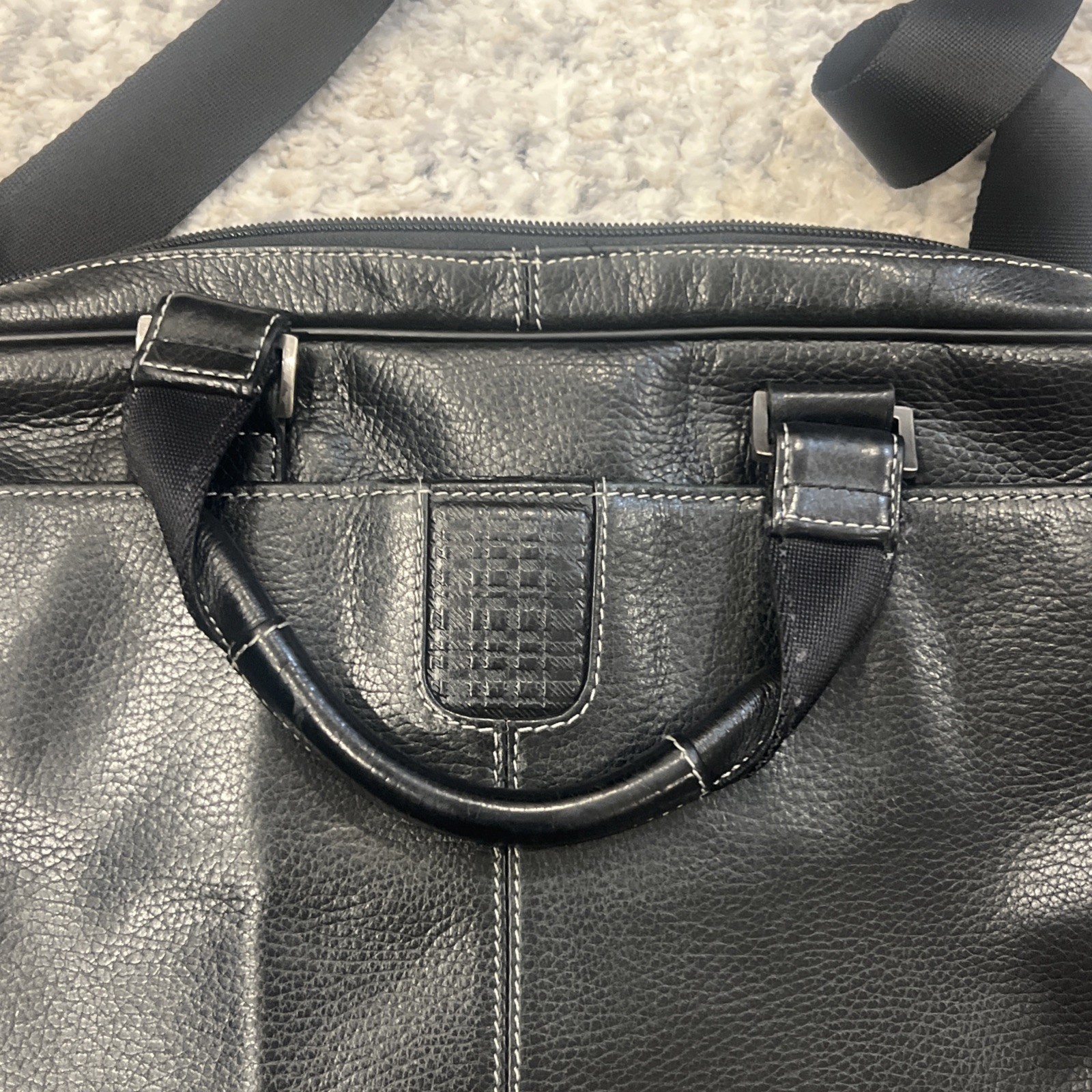 Boconi Black Leather Tumbled Pebbled Messenger Briefcase Laptop Case EUC