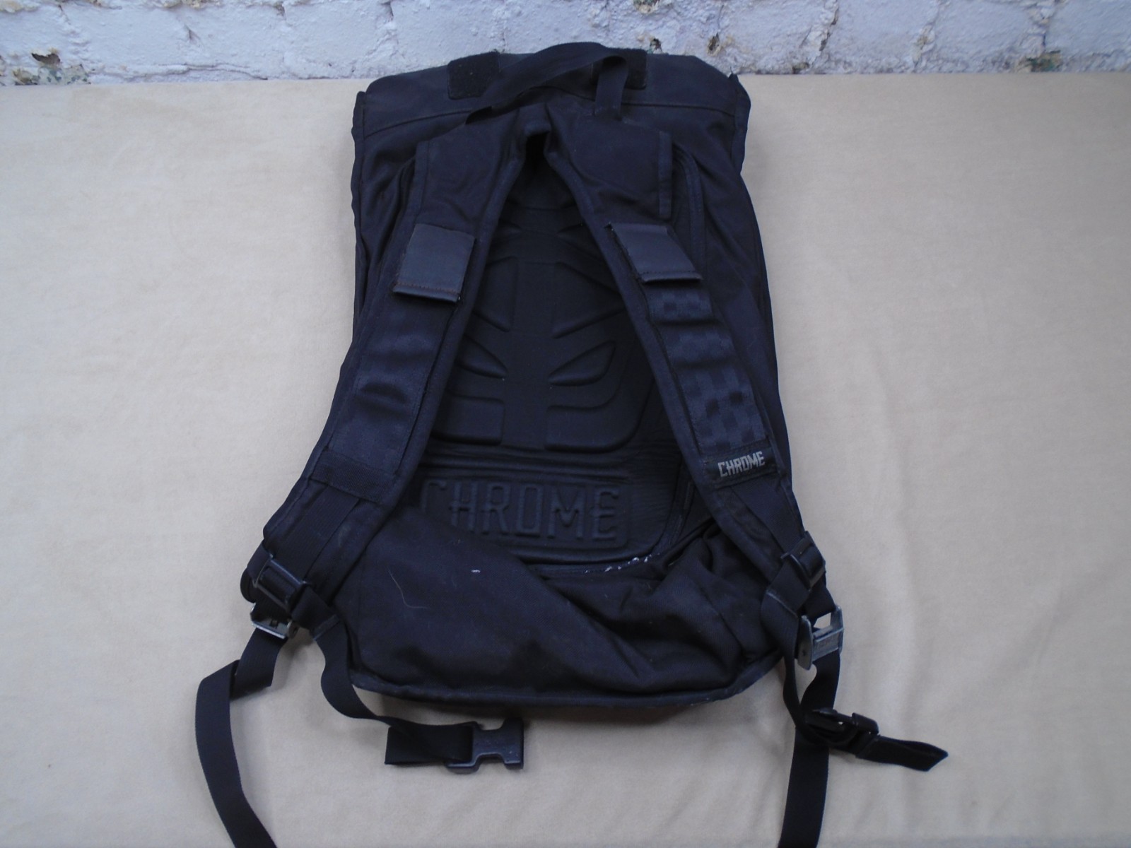 Chrome Industries Waterproof Soyuz Rolltop Backpack Laptop Bag Black