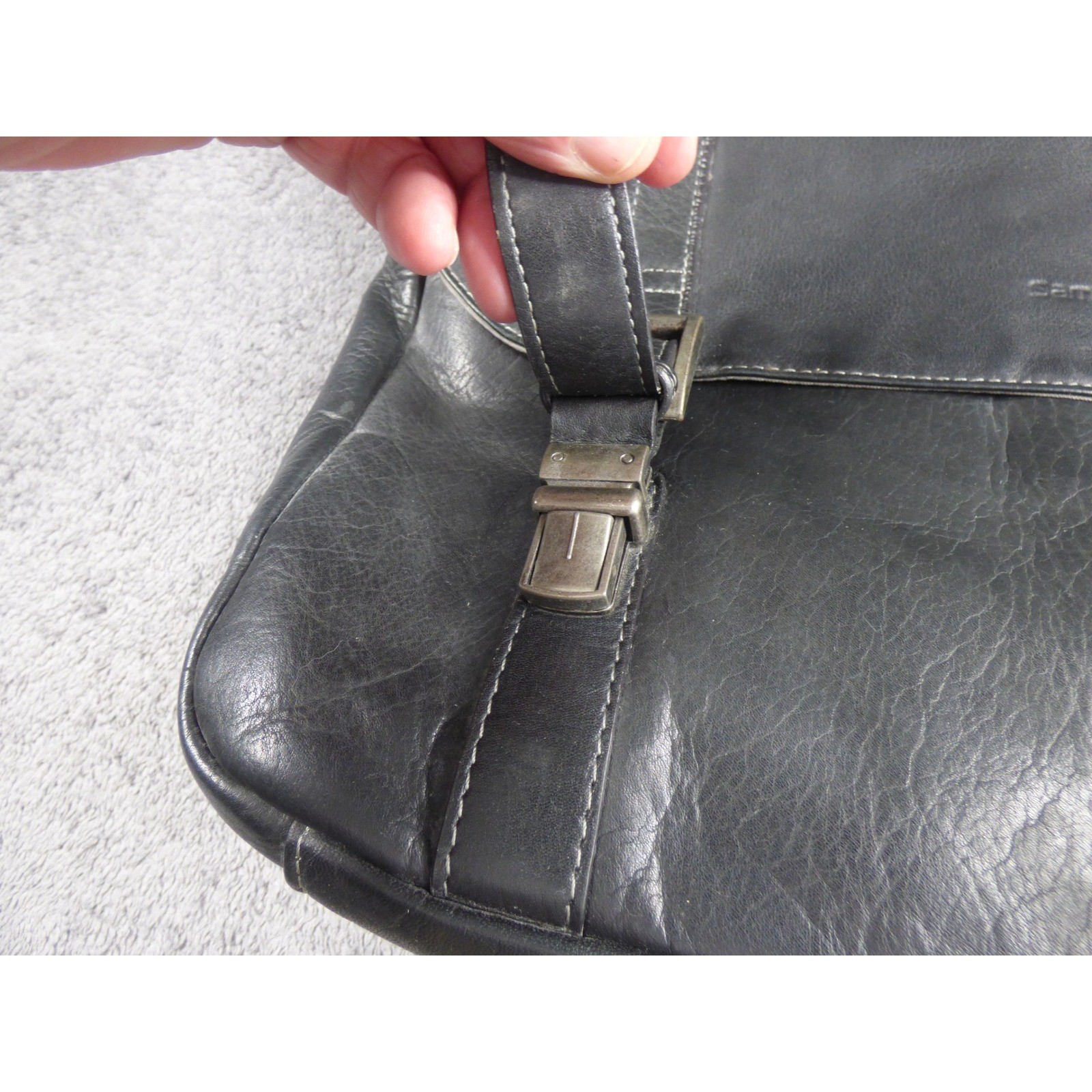 Samsonite Black Leather Messenger Bag Briefcase Laptop Office Flap Over Buckle