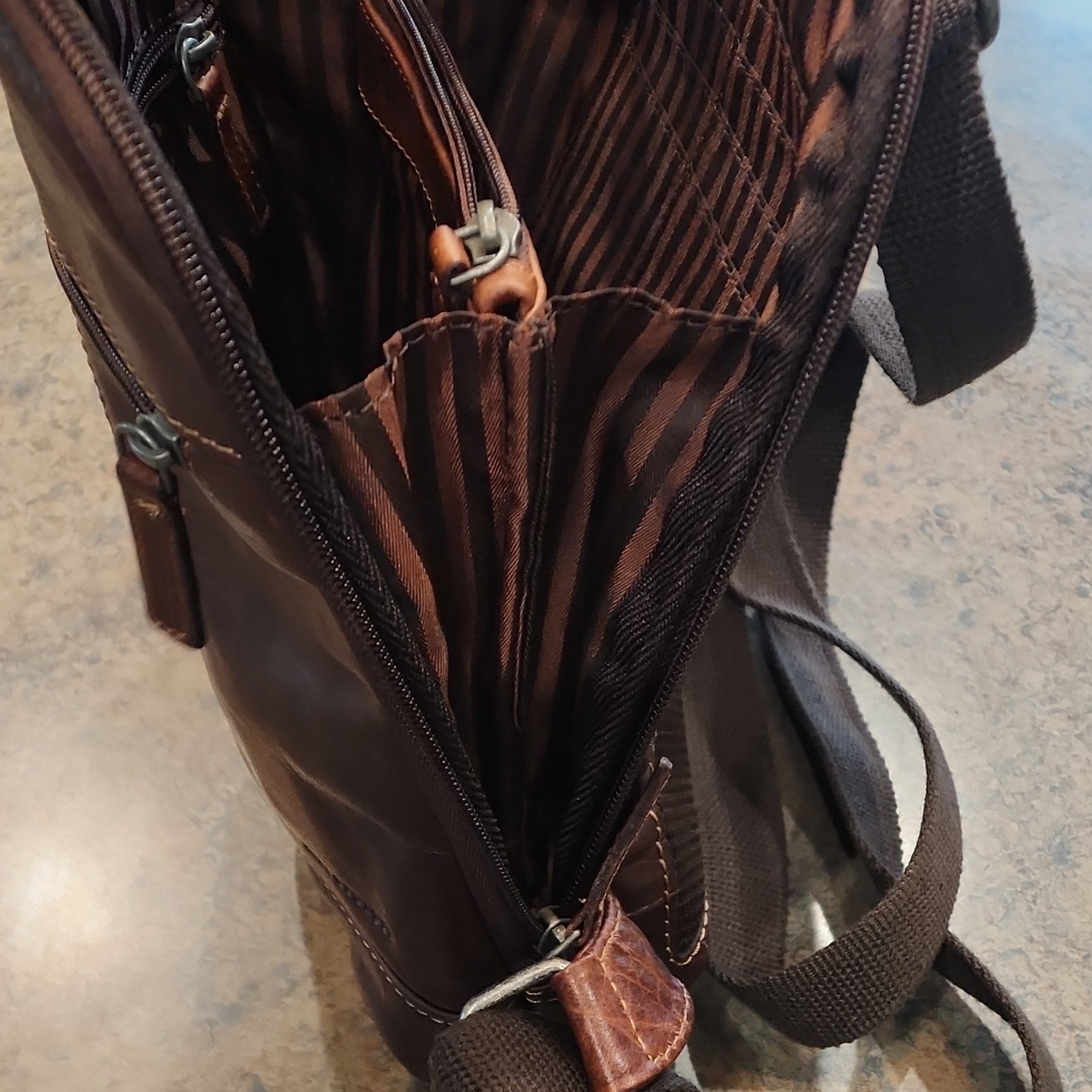 Jack Georges Brown Zip Backpack Leather w/ Striped inside Pattern Men’s 10×10