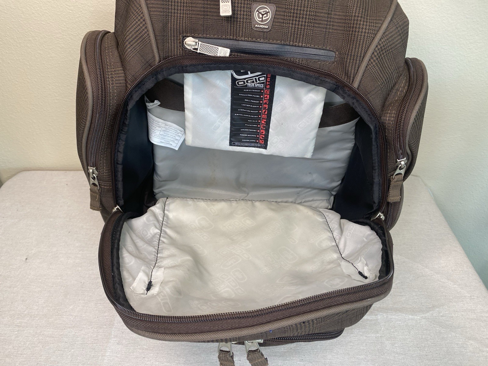 Ogio Metro Street Tech Specs Backpack Brown Pin Stripe Laptop Bag Usana Logo