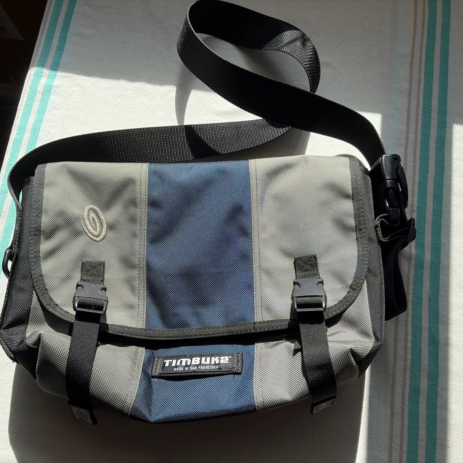 Vintage Timbuk2 Made in San Fransisco Commute Gray/Blue Messenger Bag 17x10x5