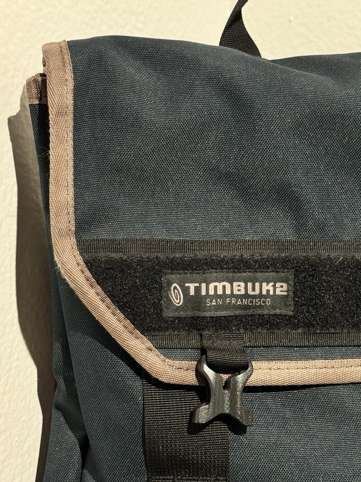 Timbuk2 Rogue Backpack Navy Gray Flap Top Laptop Daypack Mesh Bottle Pocket Bag