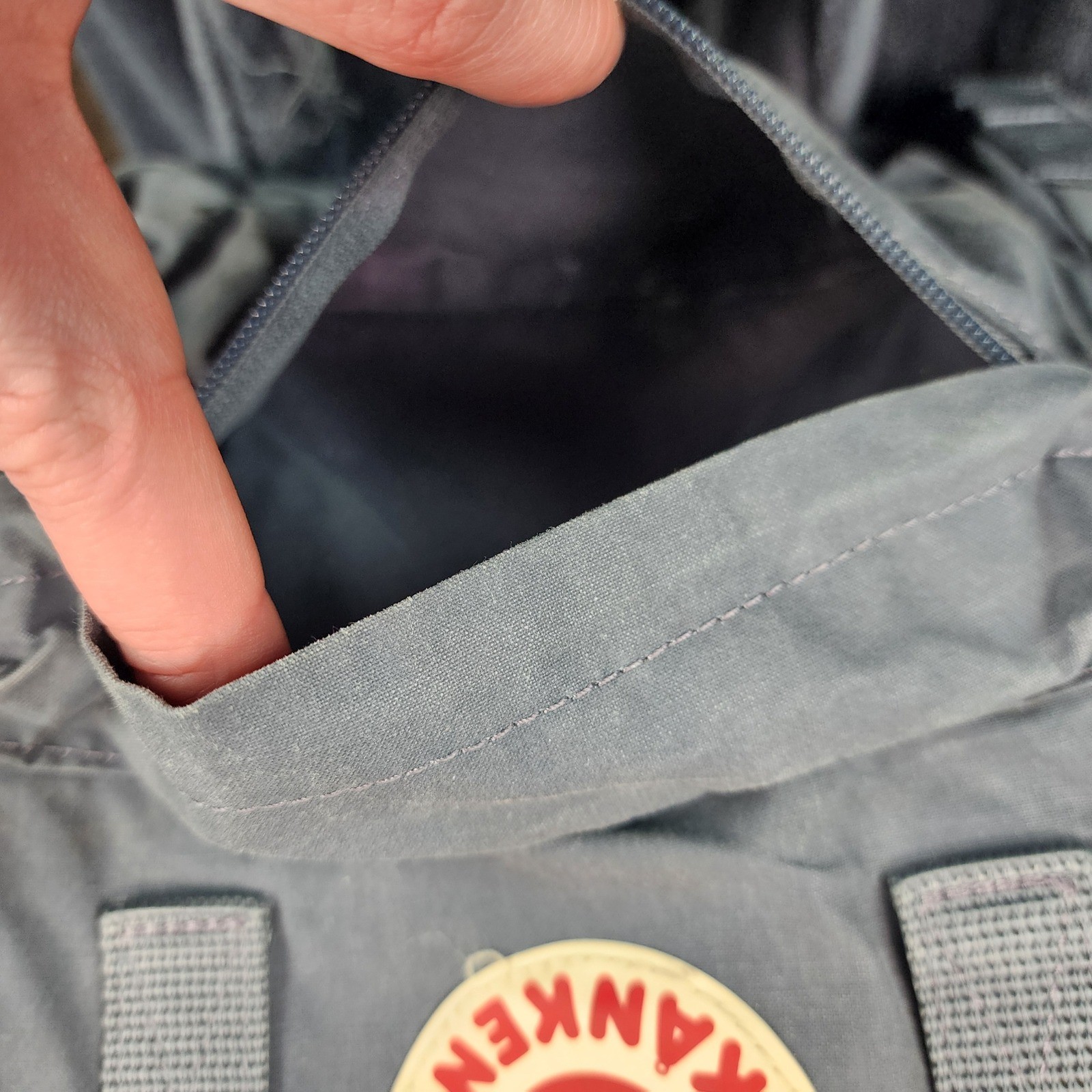 Fjallraven Kanken Classic Backpack Graphite Gray 16L Shoulder Pads Daypack