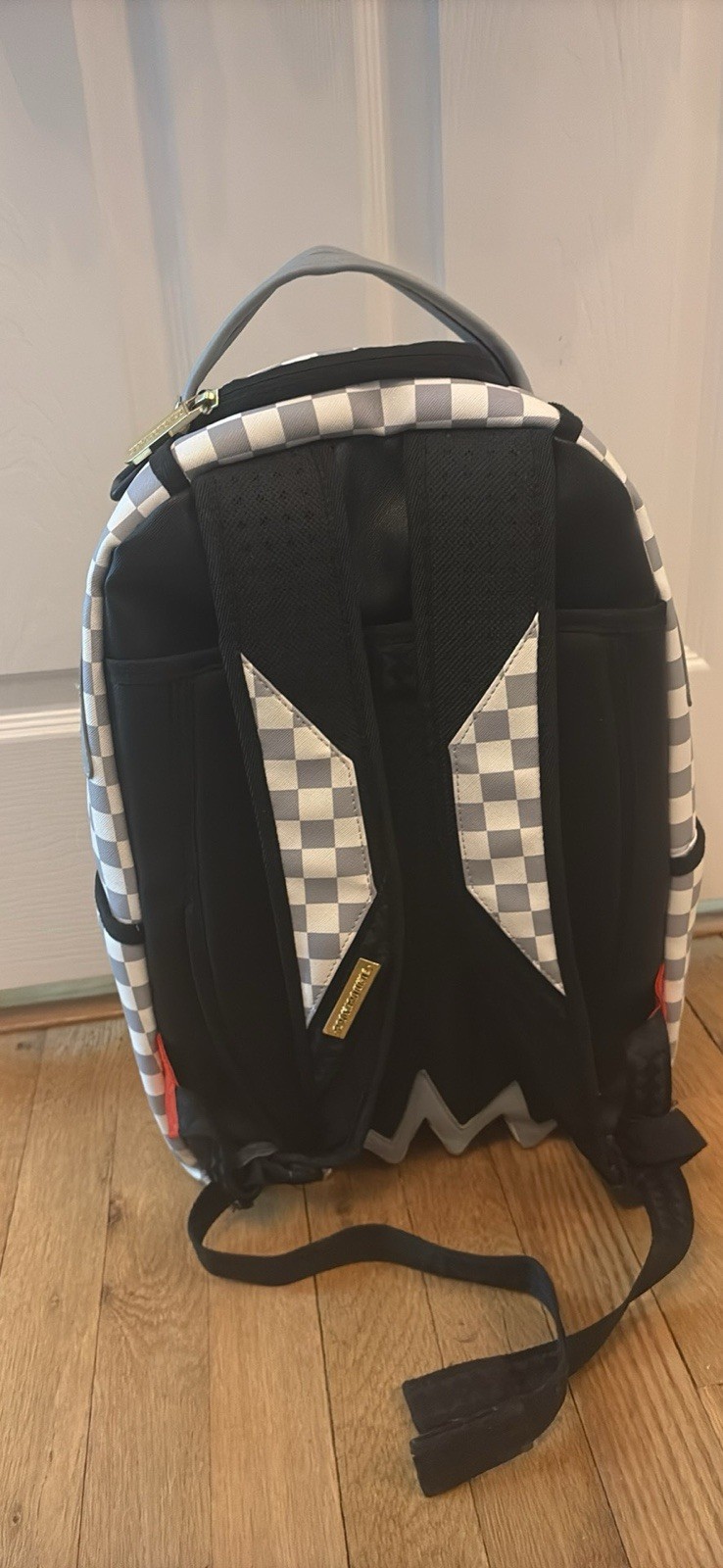 Sprayground Checkered Shark Backpack Men Adjustable Strap Gray White Pink Black