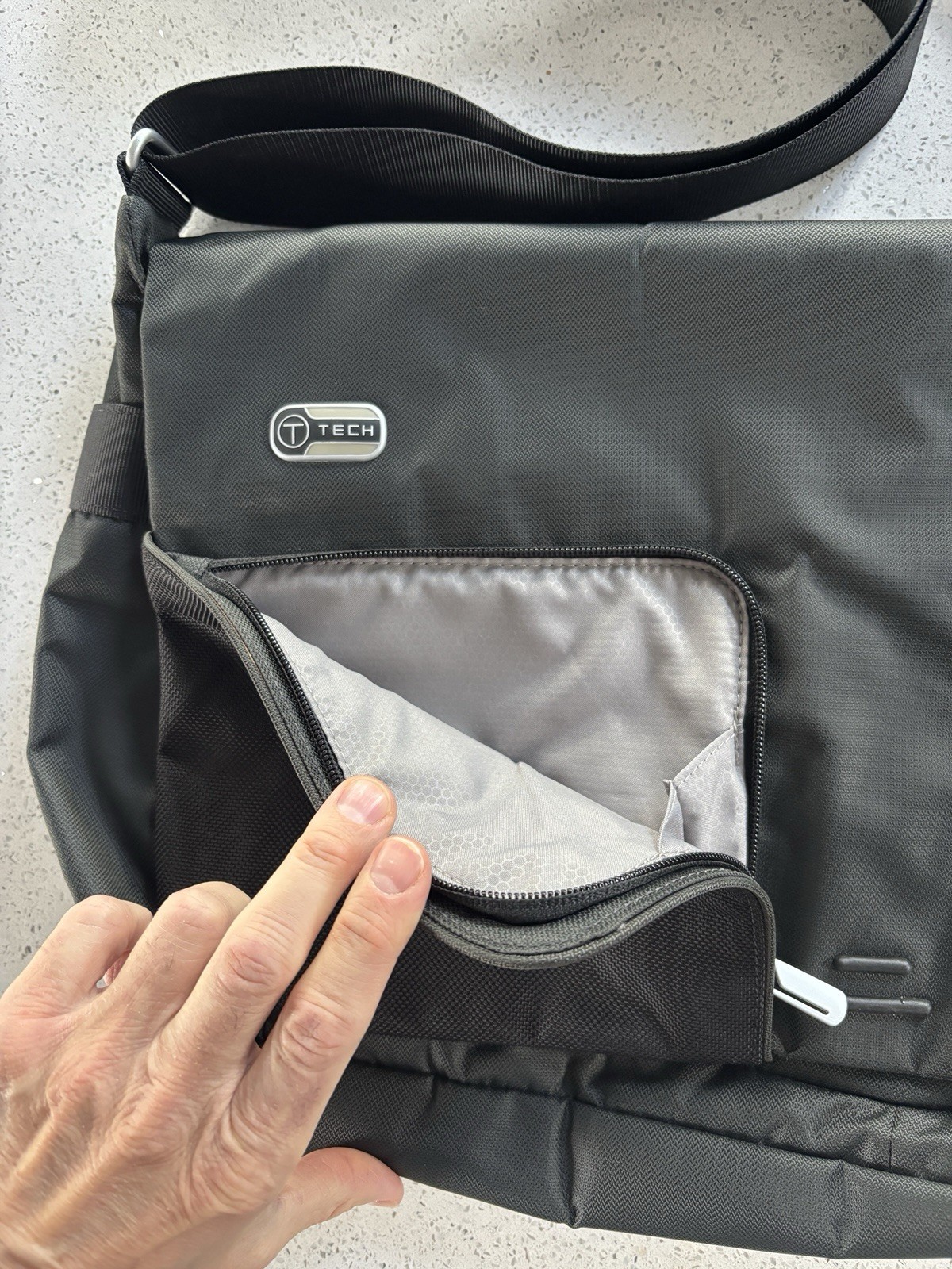 Tumi T-Tech Crossbody Messenger Bag Black and Grey Excellent Condition