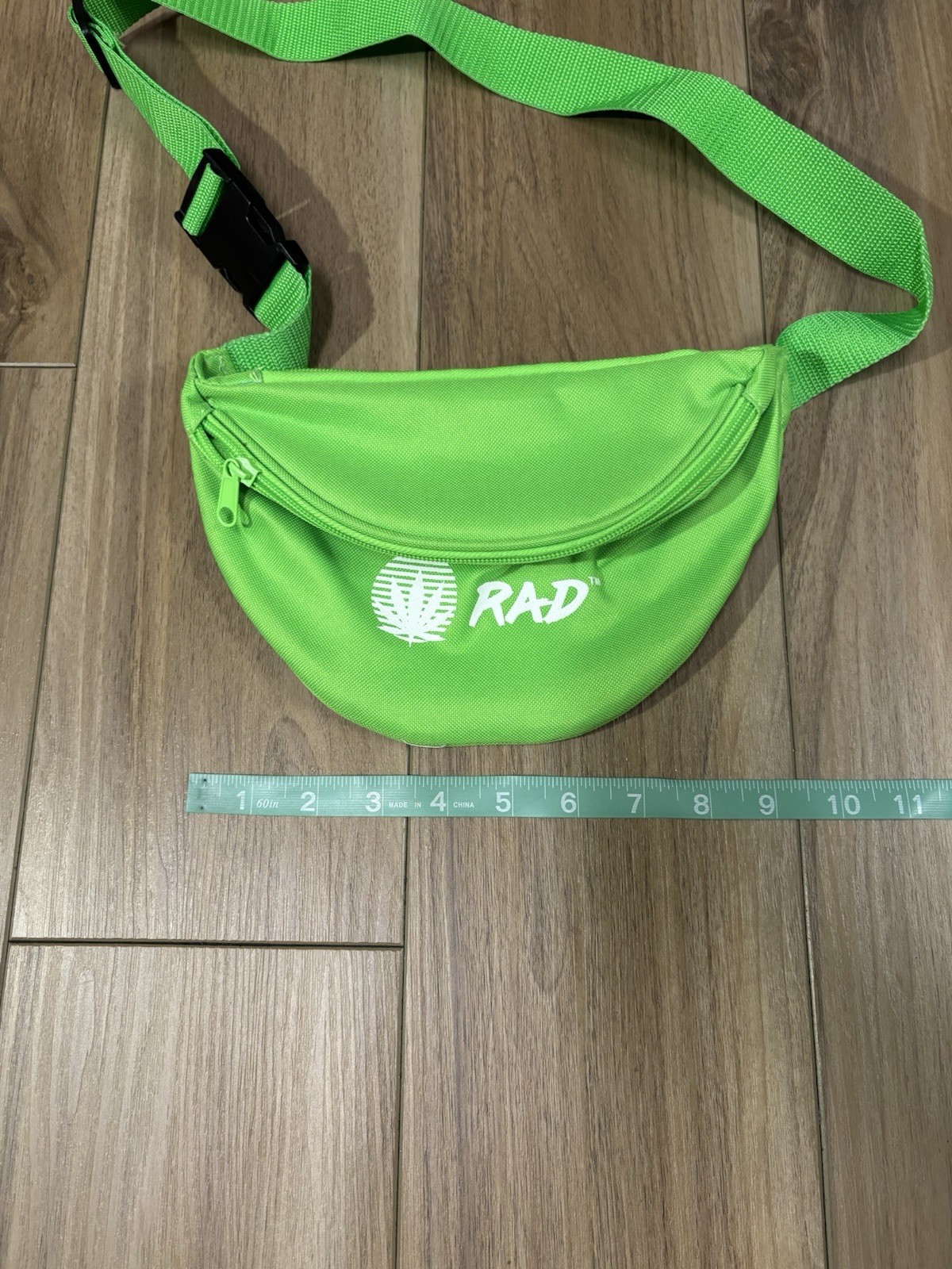 Rad Fanny Pack Sack Weed Leaf Pattern Green 420 80s Retro Waist Bag