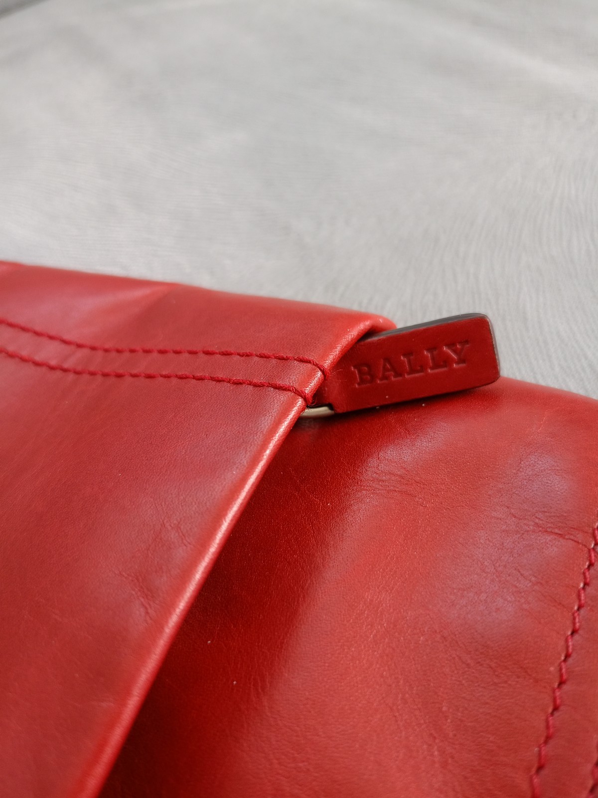 Bally Terino Red Leather Messenger Bag Crossbody Stripe Strap Auth