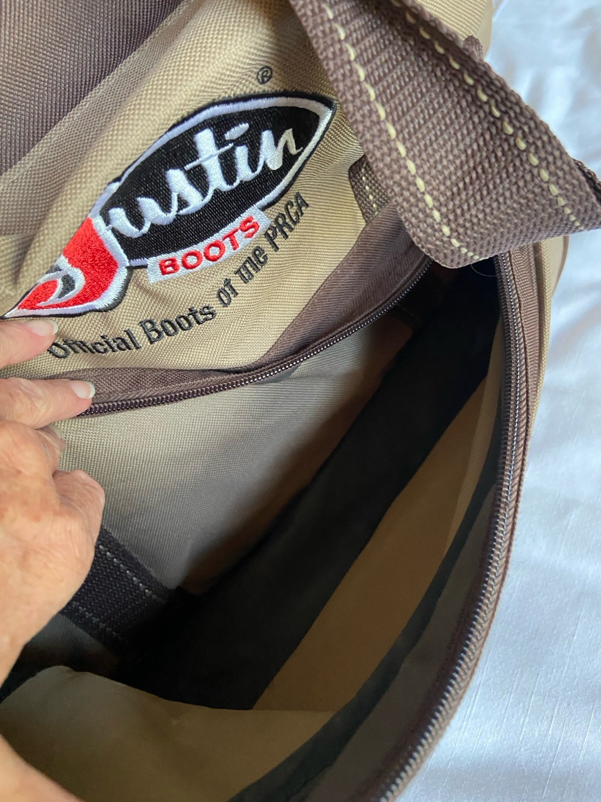 2011 Justin Boots NFR PRCA Rodeo Wrangler Las Vegas Brown Duffle Bag