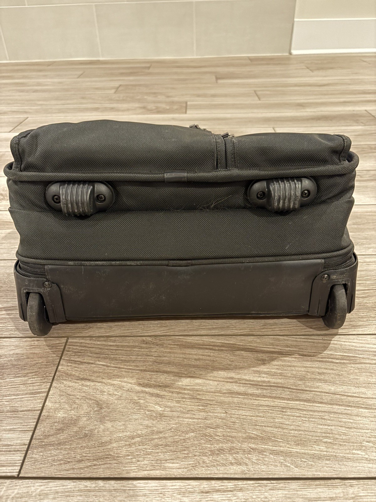 Tumi Alpha Rolling Briefcase 17″ Laptop Carry-on Bag Ballistic Nylon Expandable