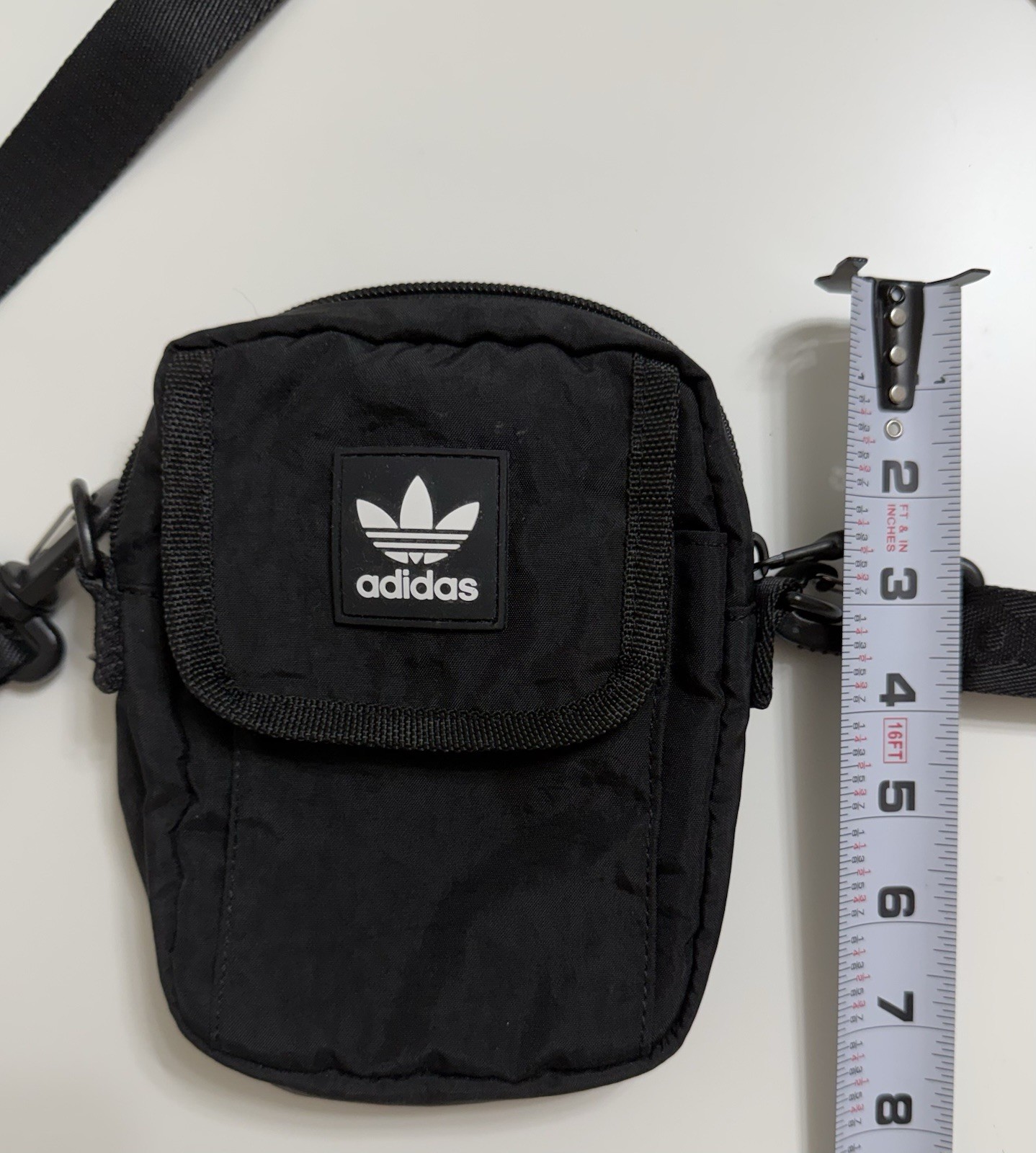 adidas Black Small Crossbody Bag Zip Adjustable Strap Outer Pockets