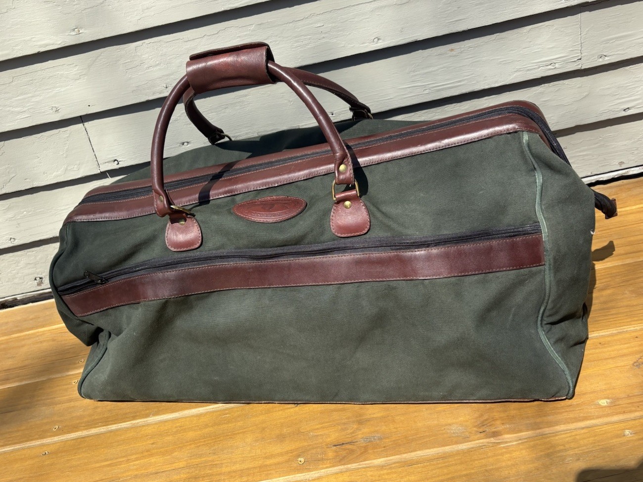 ORVIS 27” Battenkill Green Canvas Leather Bottom Large Duffle Bag
