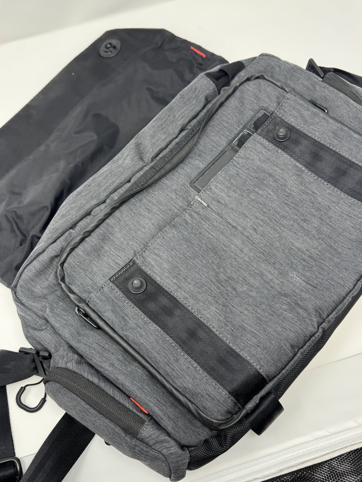 Keysmart Urban Union Hybrid Gray Messenger Backpack Shoulder Bag With Inserts