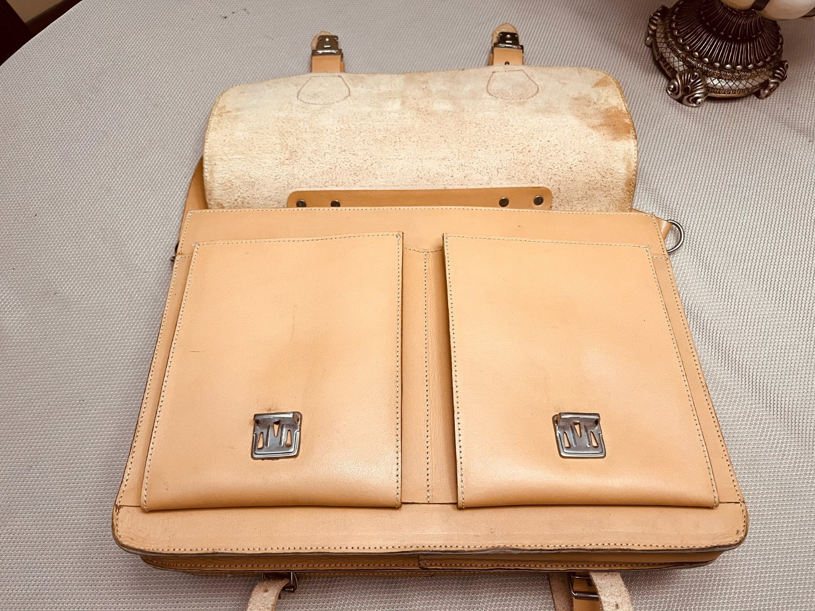 Natural Tan Saddle Leather Briefcase / Messenger Bag / Backpack – Germany