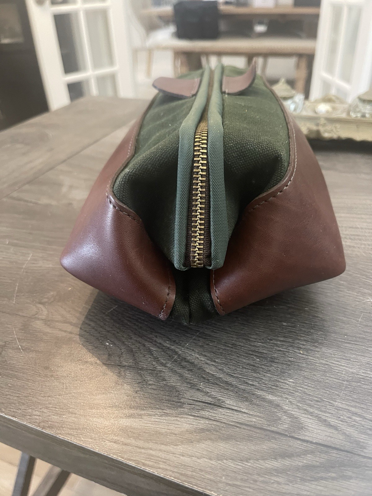 Orvis Battenkill Green Canvas Brown Leather Hinged Toiletry Bag