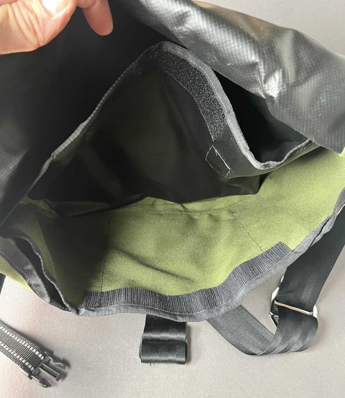 Chrome Industries Messenger Bag Green Mini Metro Seat Belt Flap City 19”x13”x7”