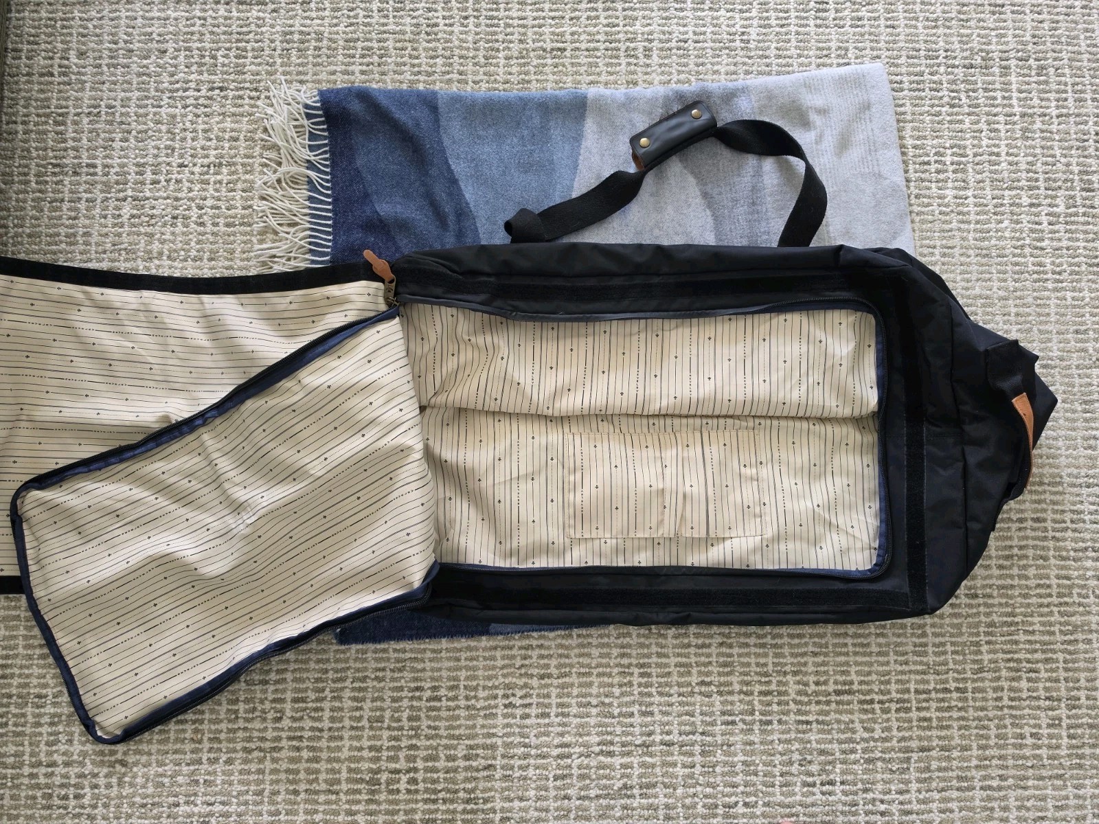 Revelry The Handler – Black, 27 Gallon Large Travel Tote Bag