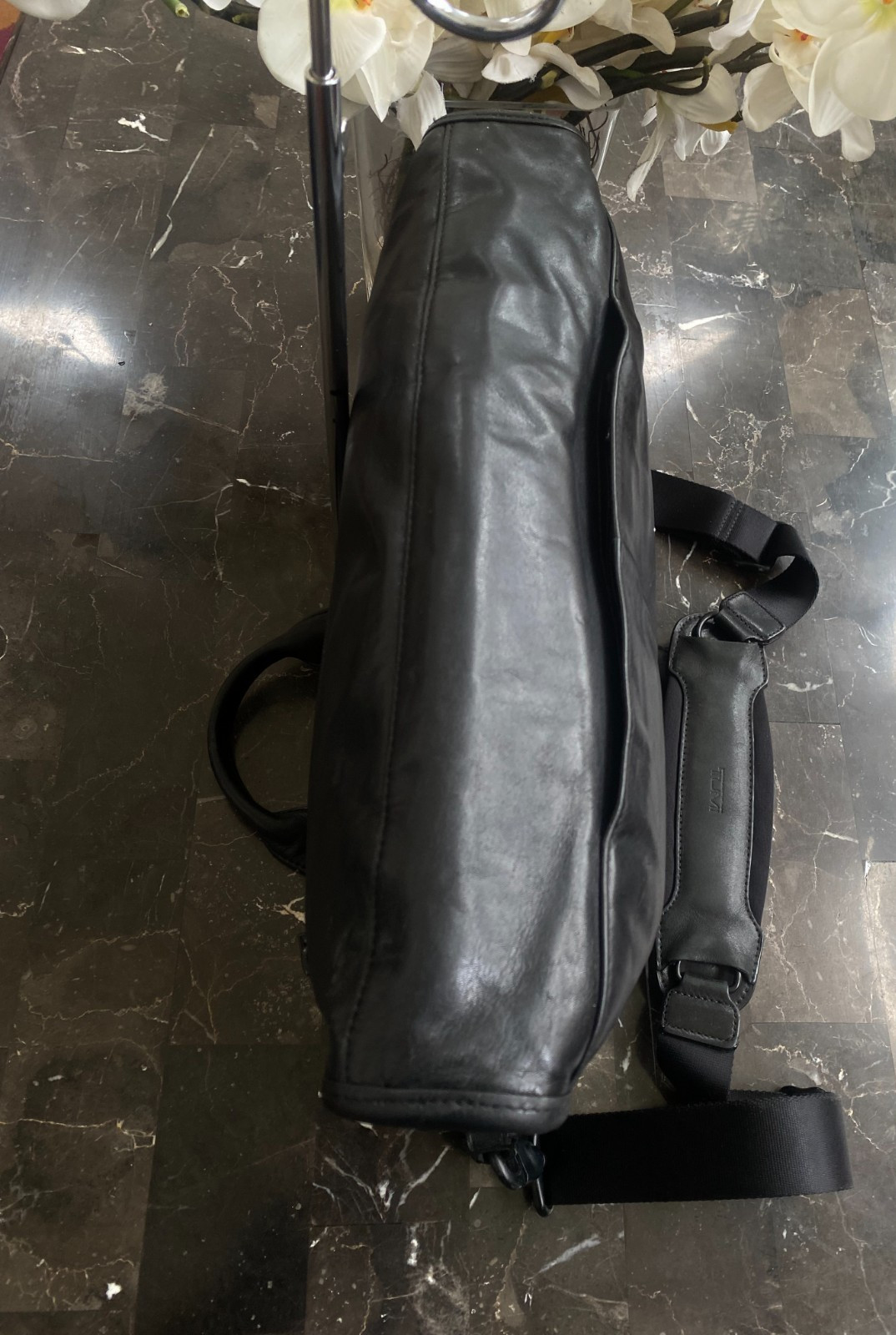 TUMI 96101DH Black All Leather Slim Laptop Business Shoulder Briefcase EUC, $650