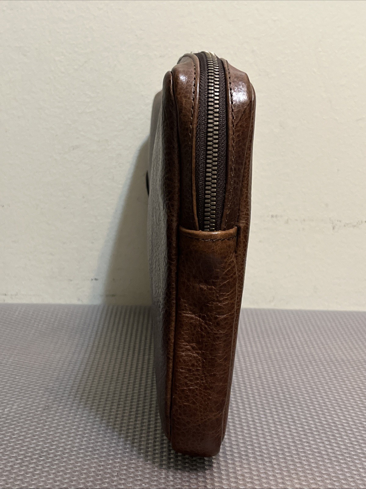 Moore & Giles Leather Tech Pocket Titan Milled Brown With Built In Powder Bank