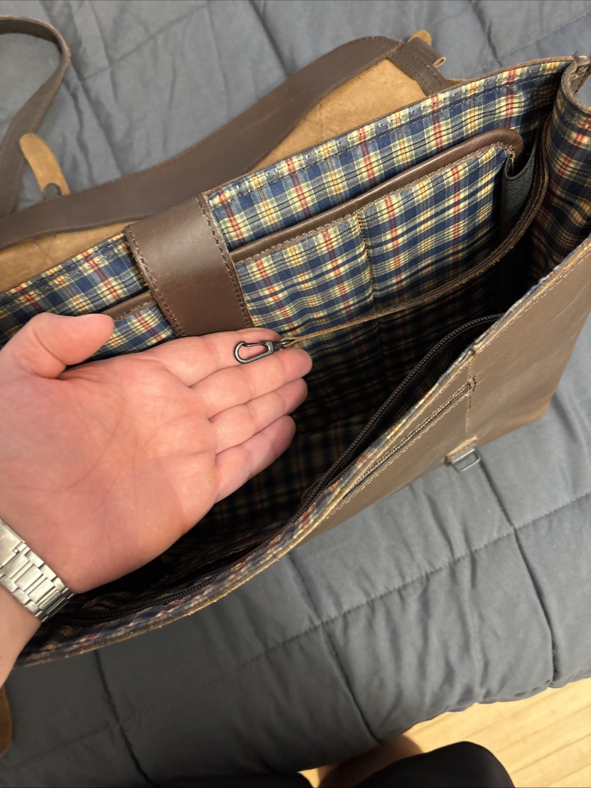 STUNNING FULL LEATHER LINED Messenger Bag HEIRLOOM QUALITY BUY IT FOR LIFE