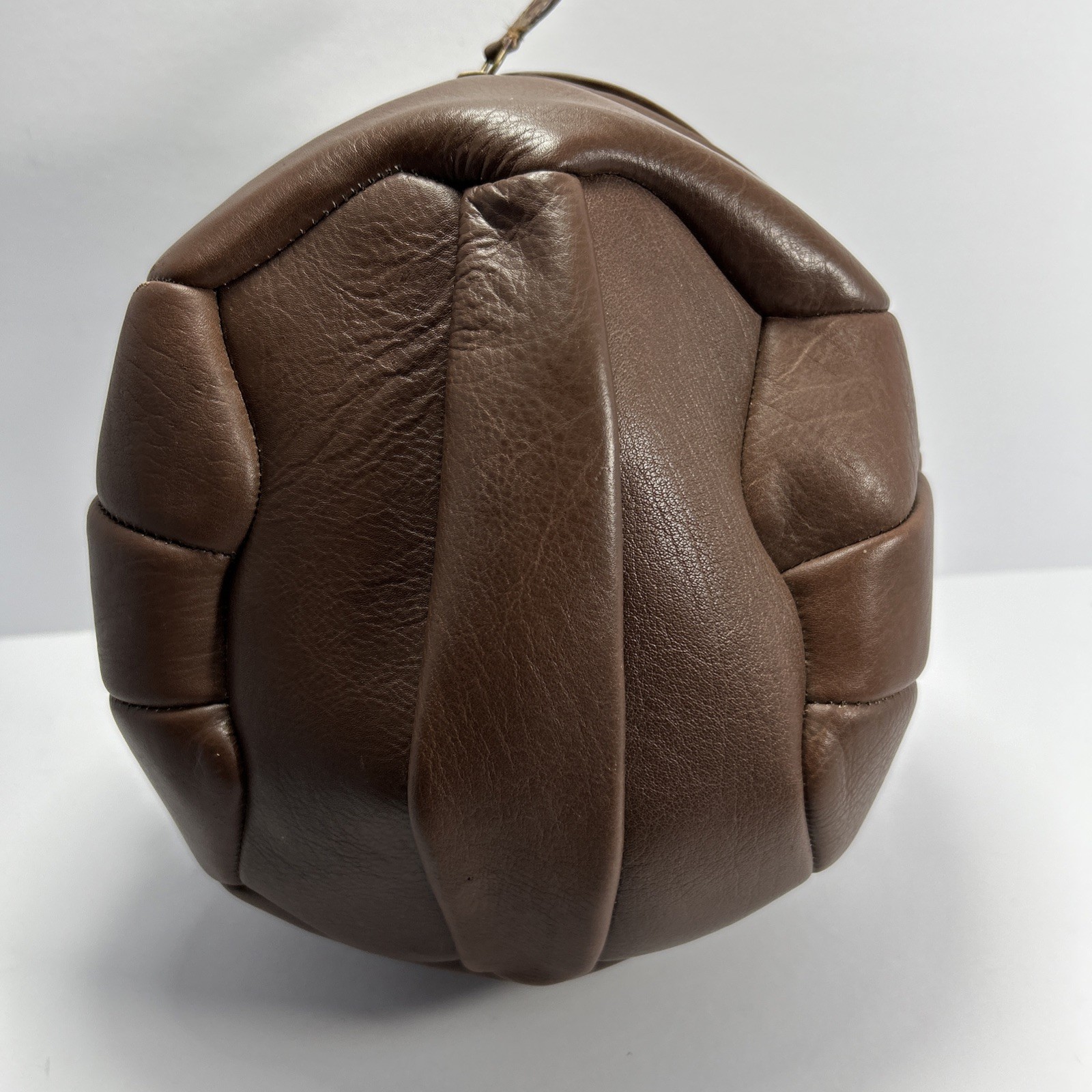 Portland Leather ‘Dublin’ Washbag in Vintage Football/Soccer Ball Style