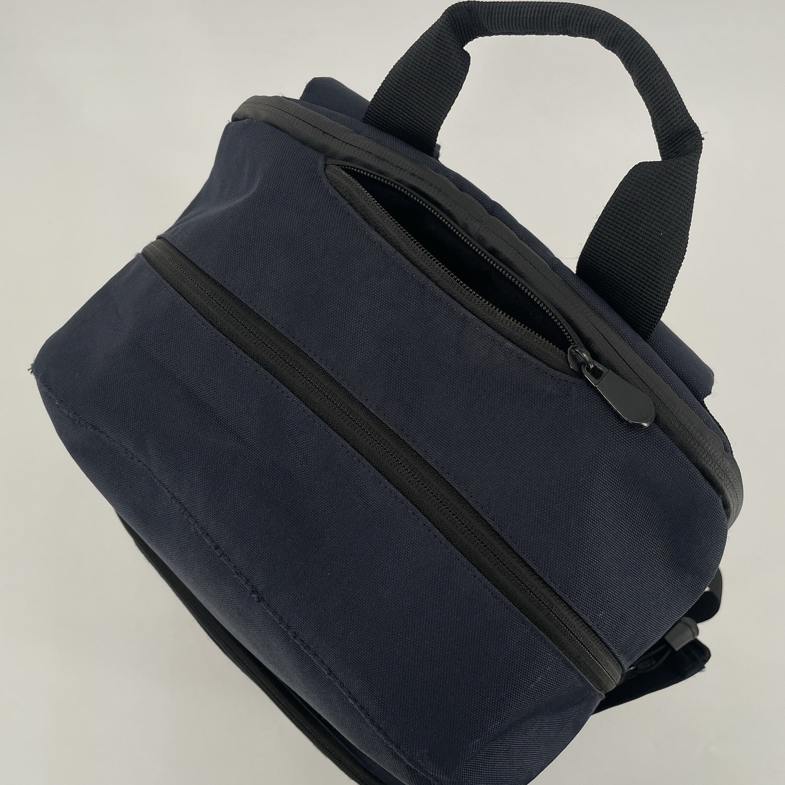 Lo & Sons The Hanover Deluxe 2 Backpack Laptop in Navy Blue -Everyday Travel Bag