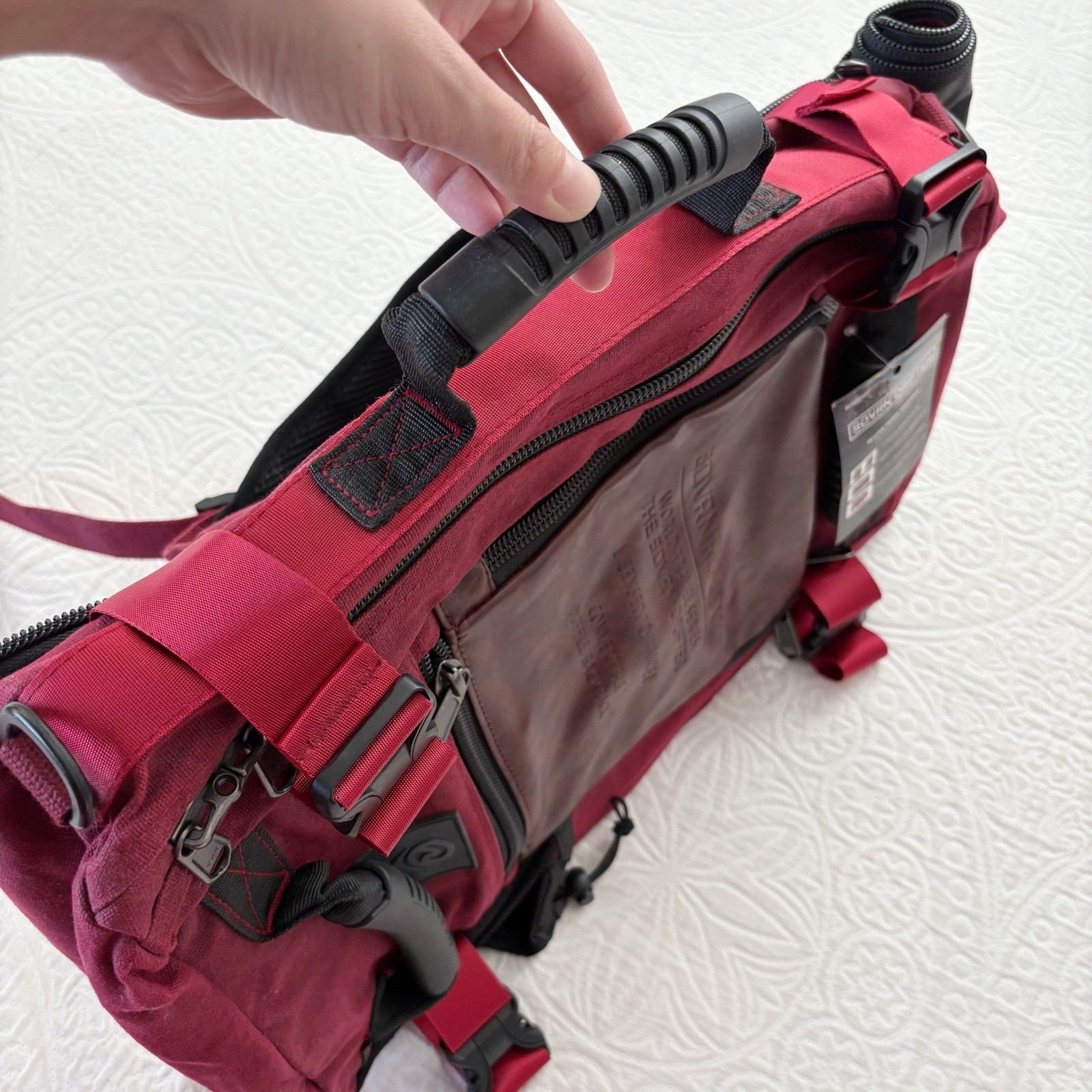 SOVRN REPUBLIC 30L Drifter 2.0 Convertible Duffle / Backpack, Burgundy
